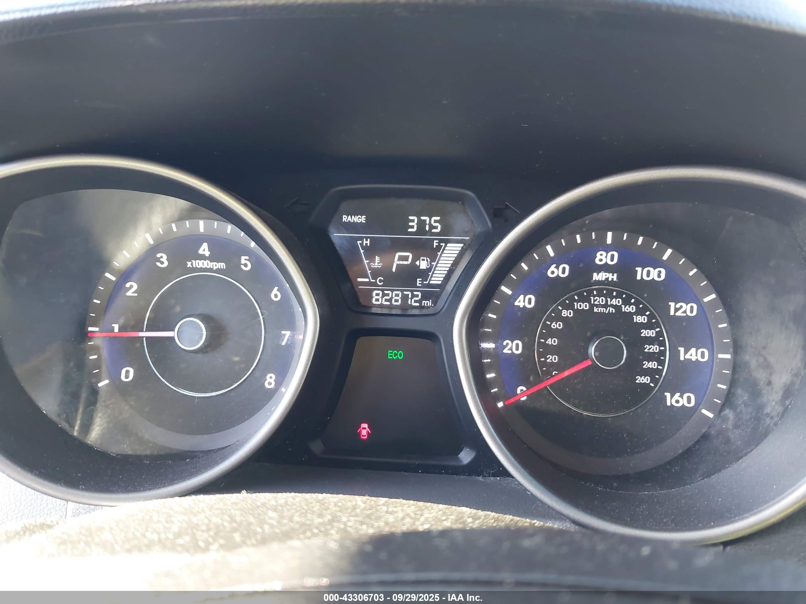 HYUNDAI ELANTRA image 7