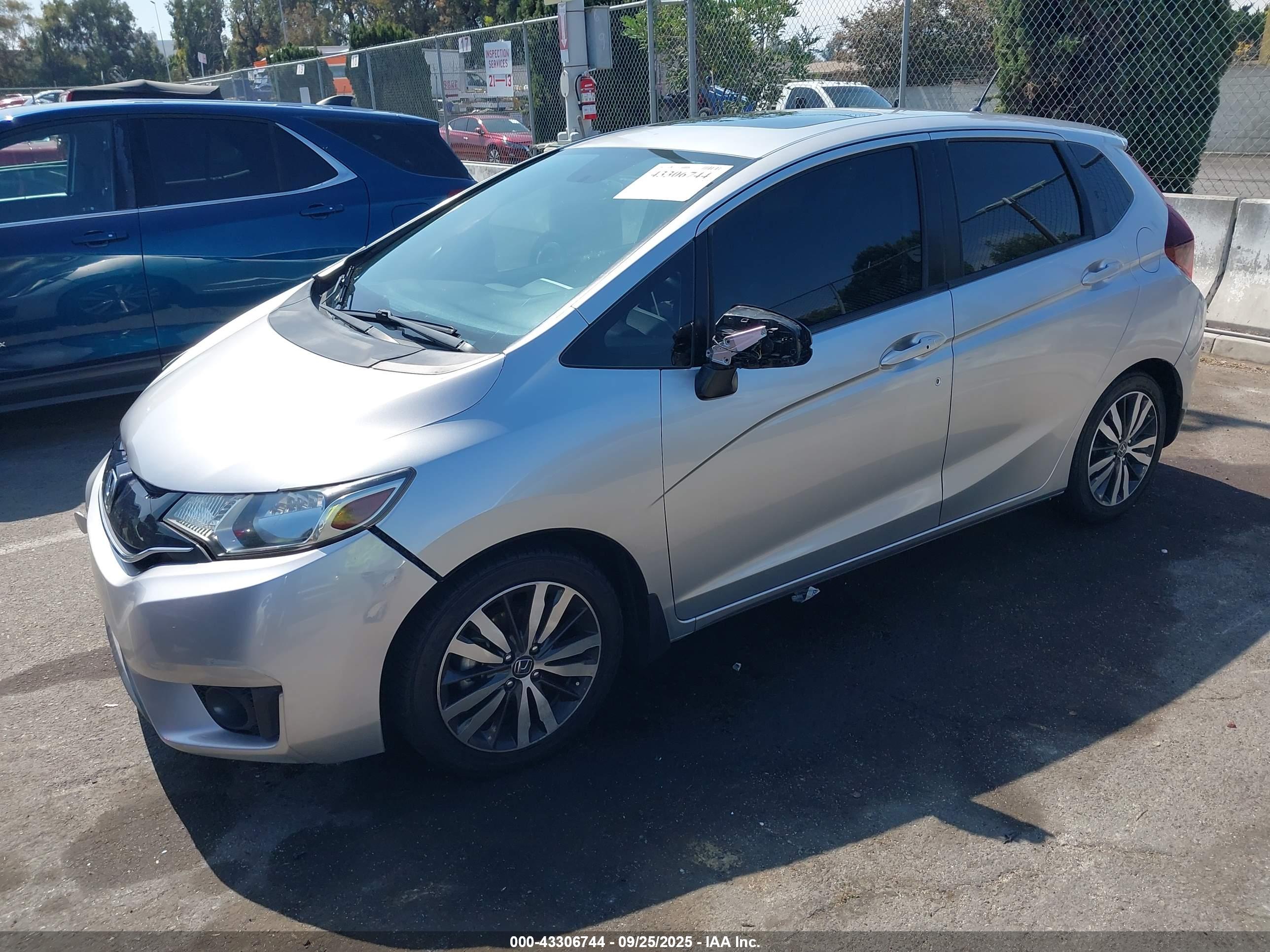 HONDA FIT image 2
