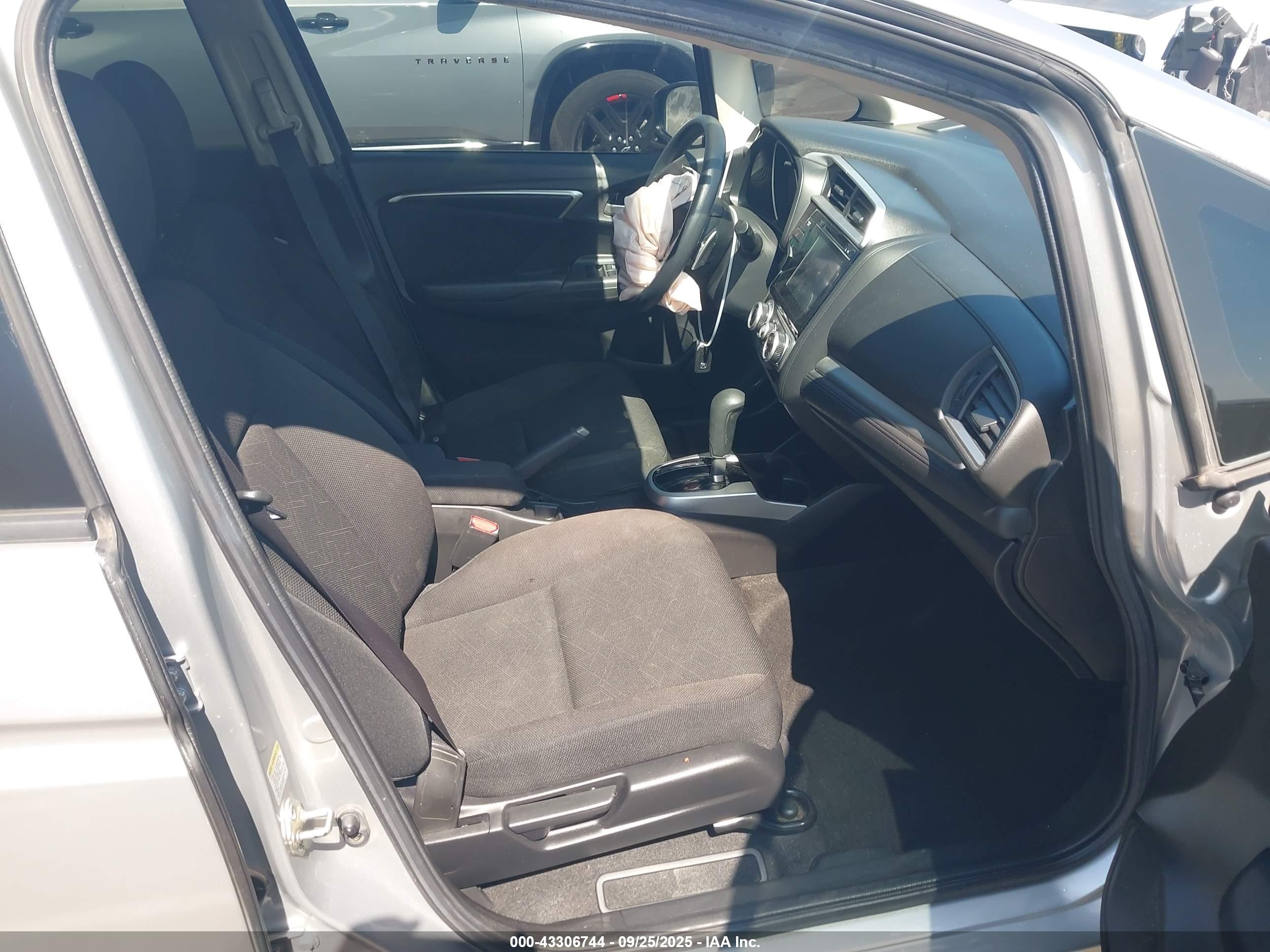HONDA FIT image 5