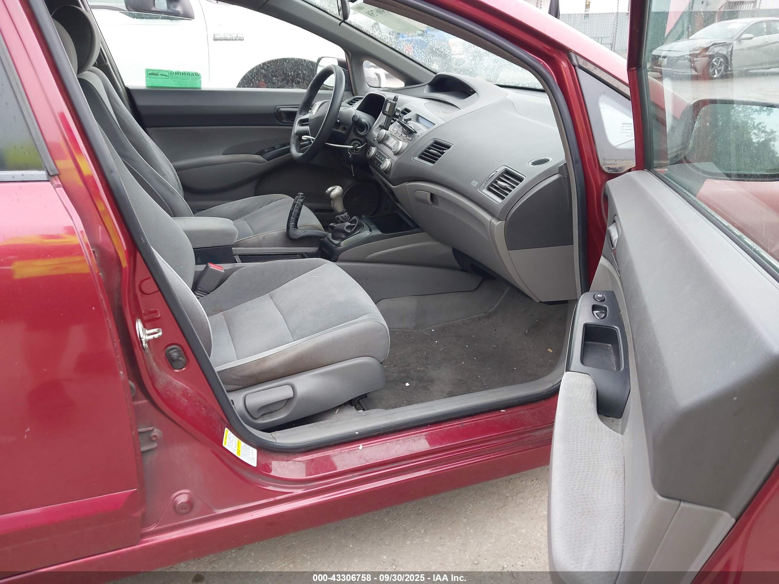 HONDA CIVIC image 5