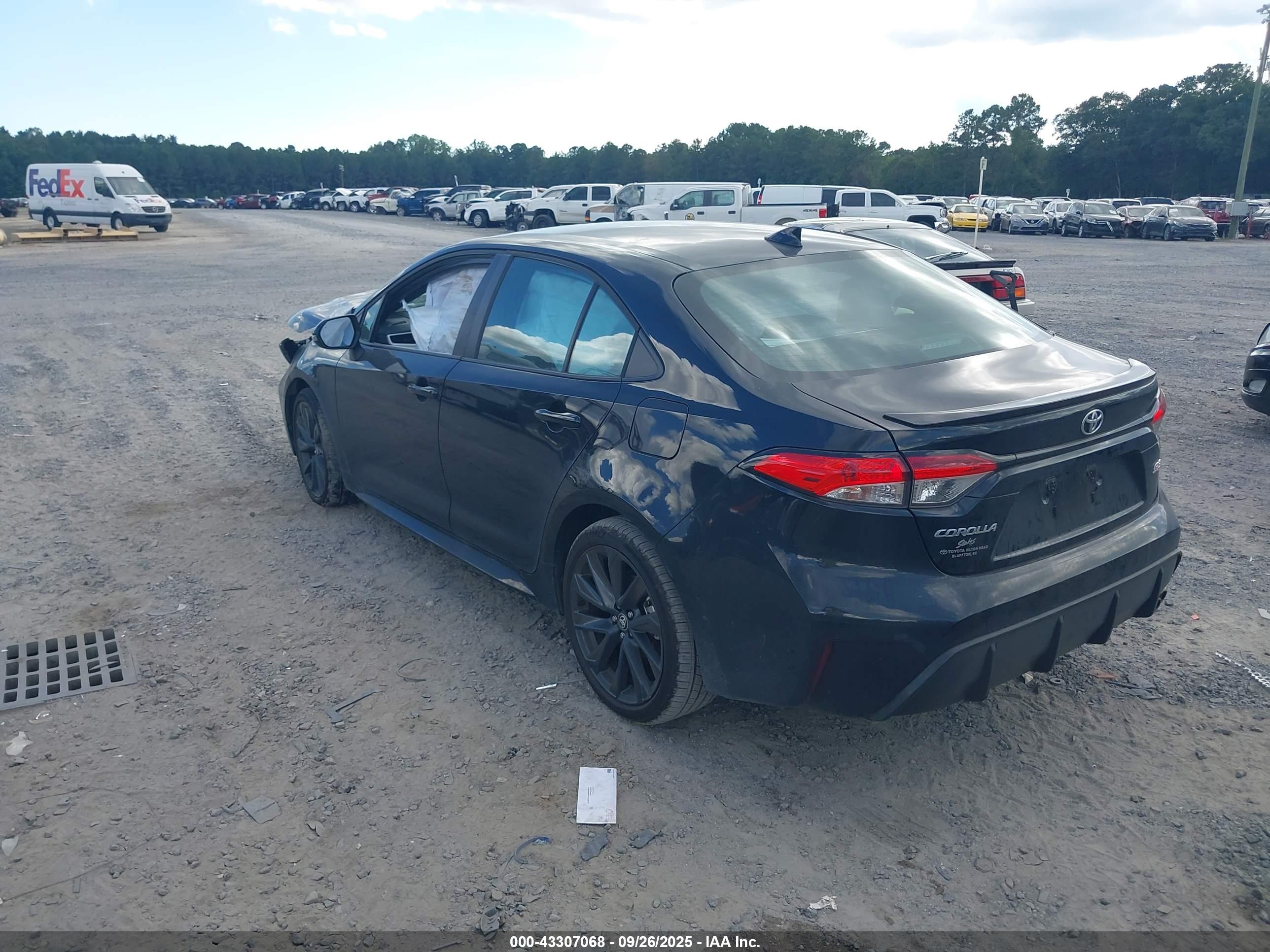 TOYOTA COROLLA image 3