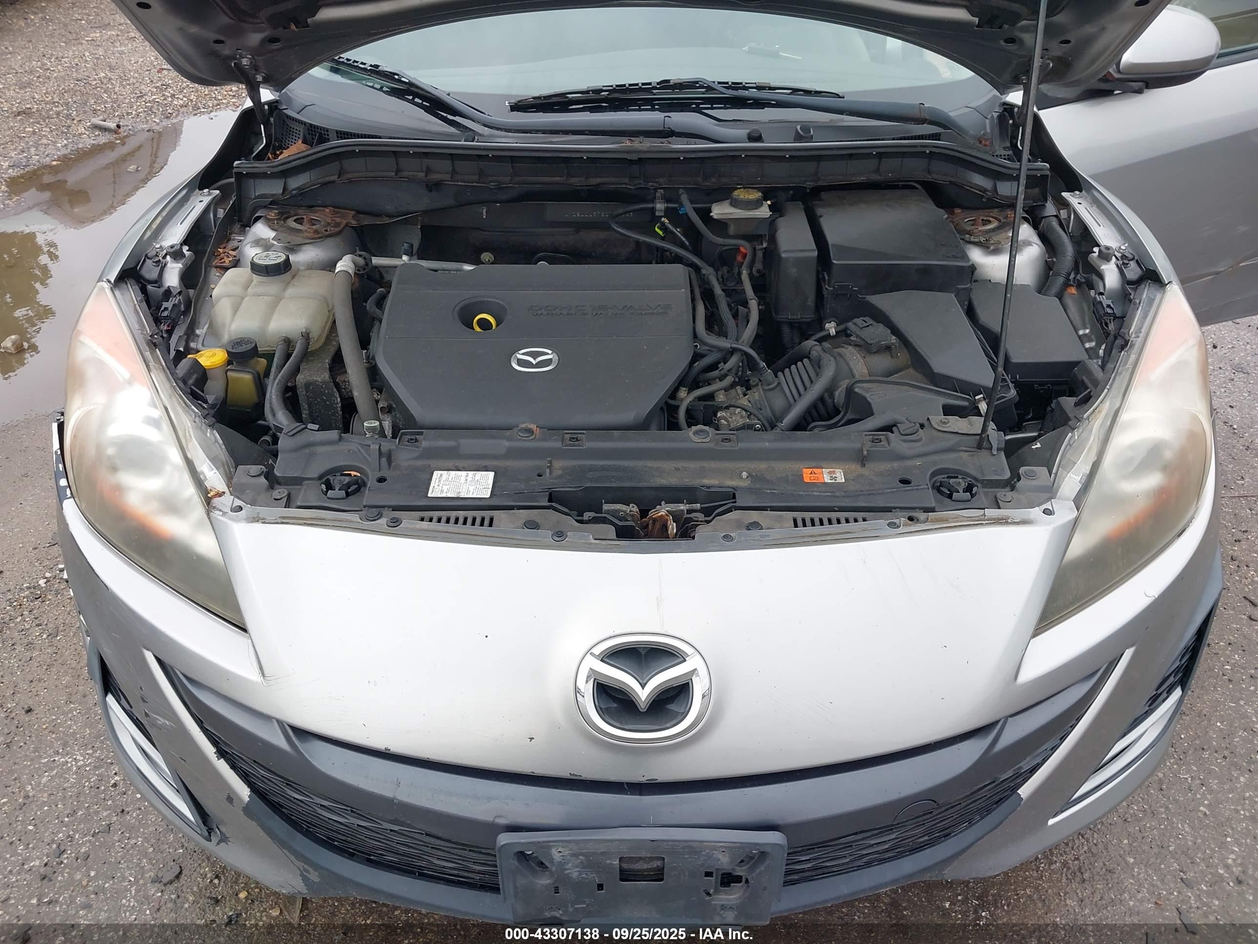 MAZDA MAZDA3 image 10