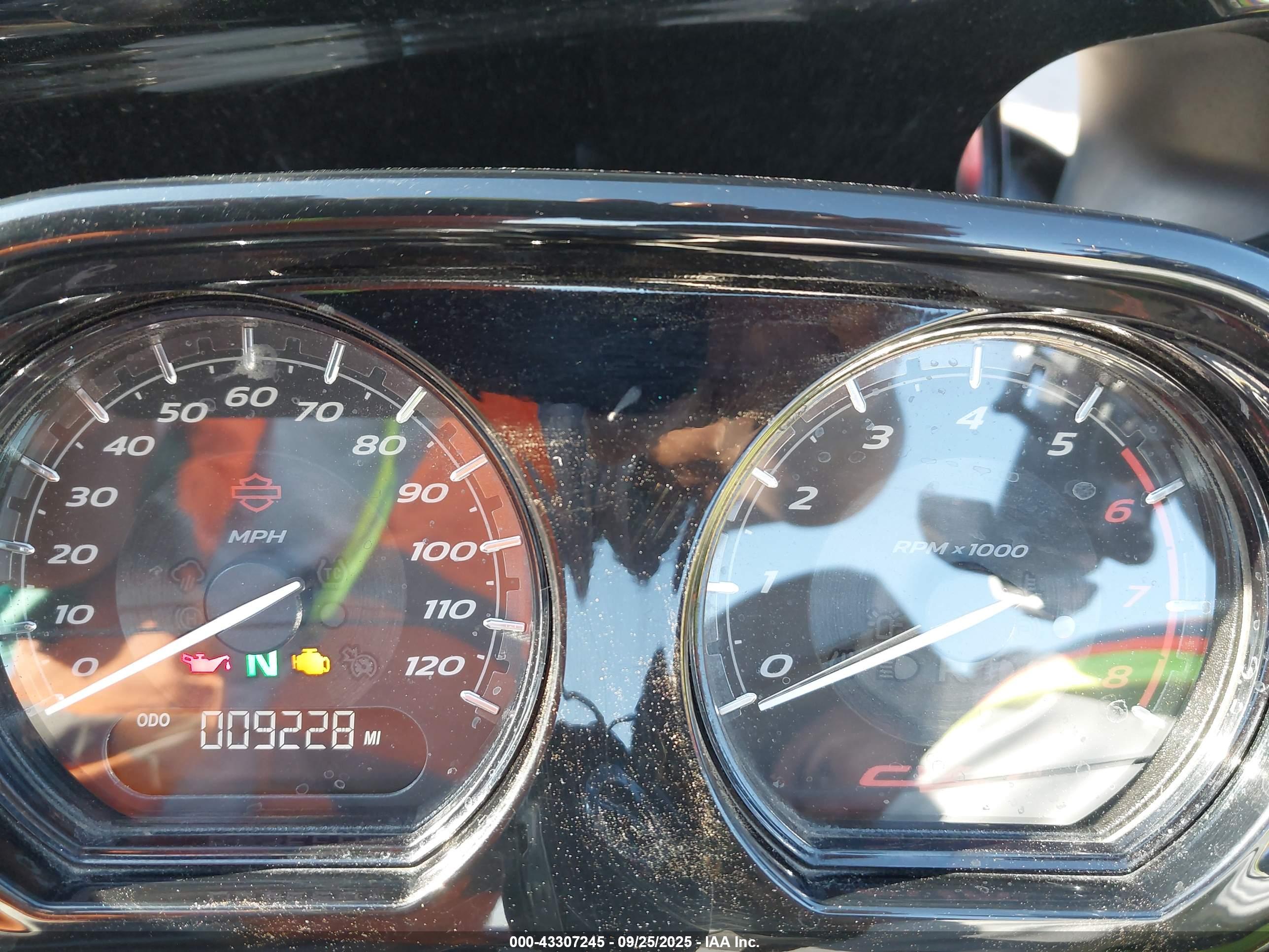 HARLEY-DAVIDSON FLTRXSE image 7