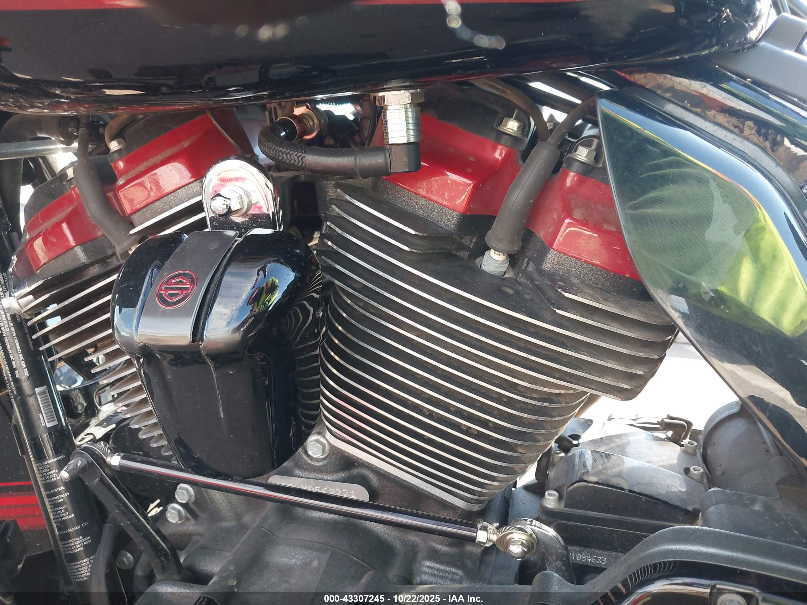 HARLEY-DAVIDSON FLTRXSE image 9