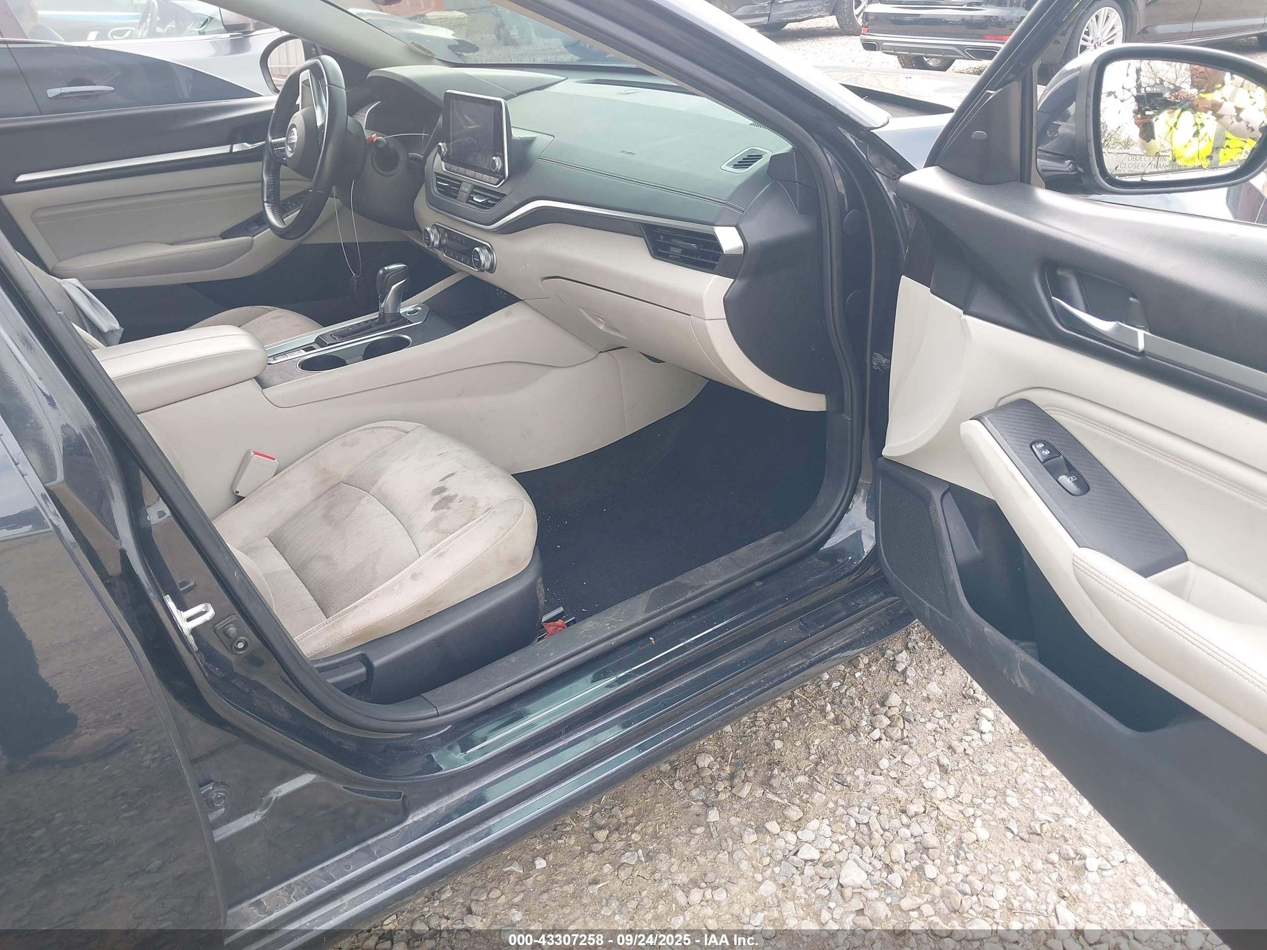 NISSAN ALTIMA image 5