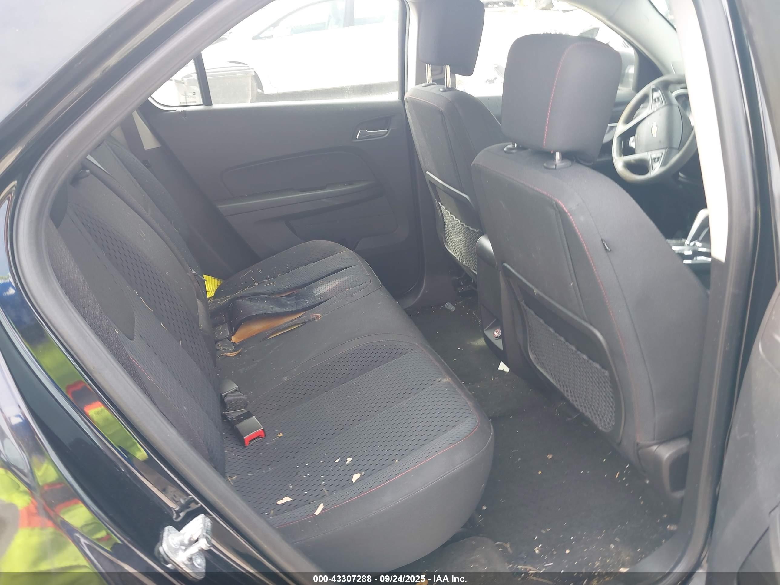 CHEVROLET EQUINOX image 8