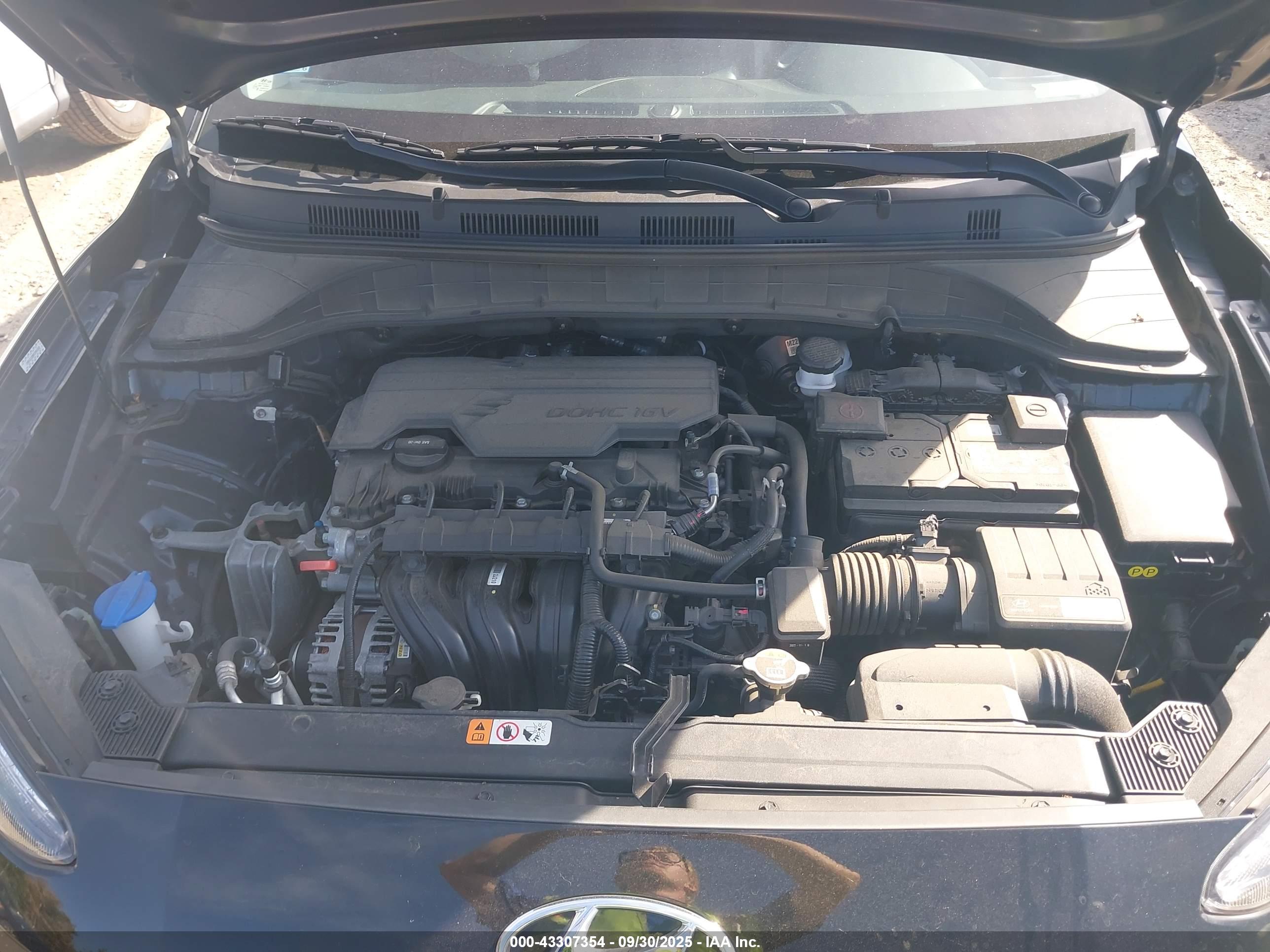 HYUNDAI KONA image 10