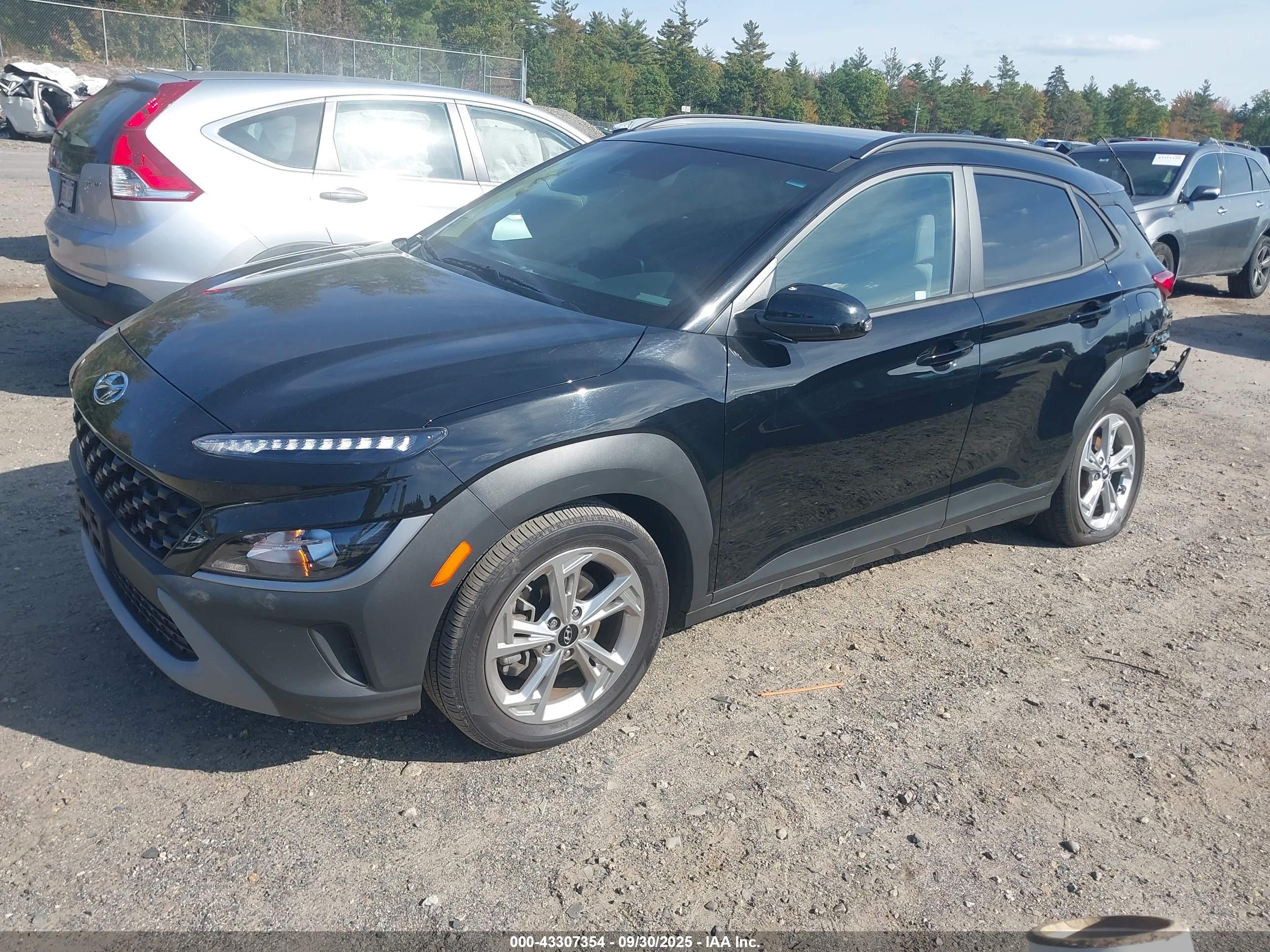 HYUNDAI KONA image 2