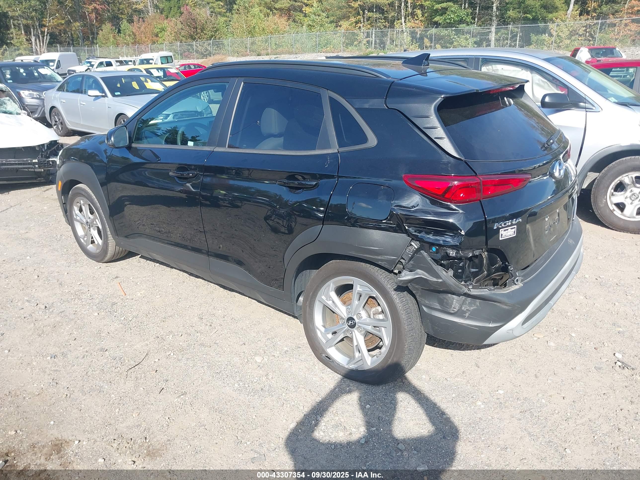 HYUNDAI KONA image 3