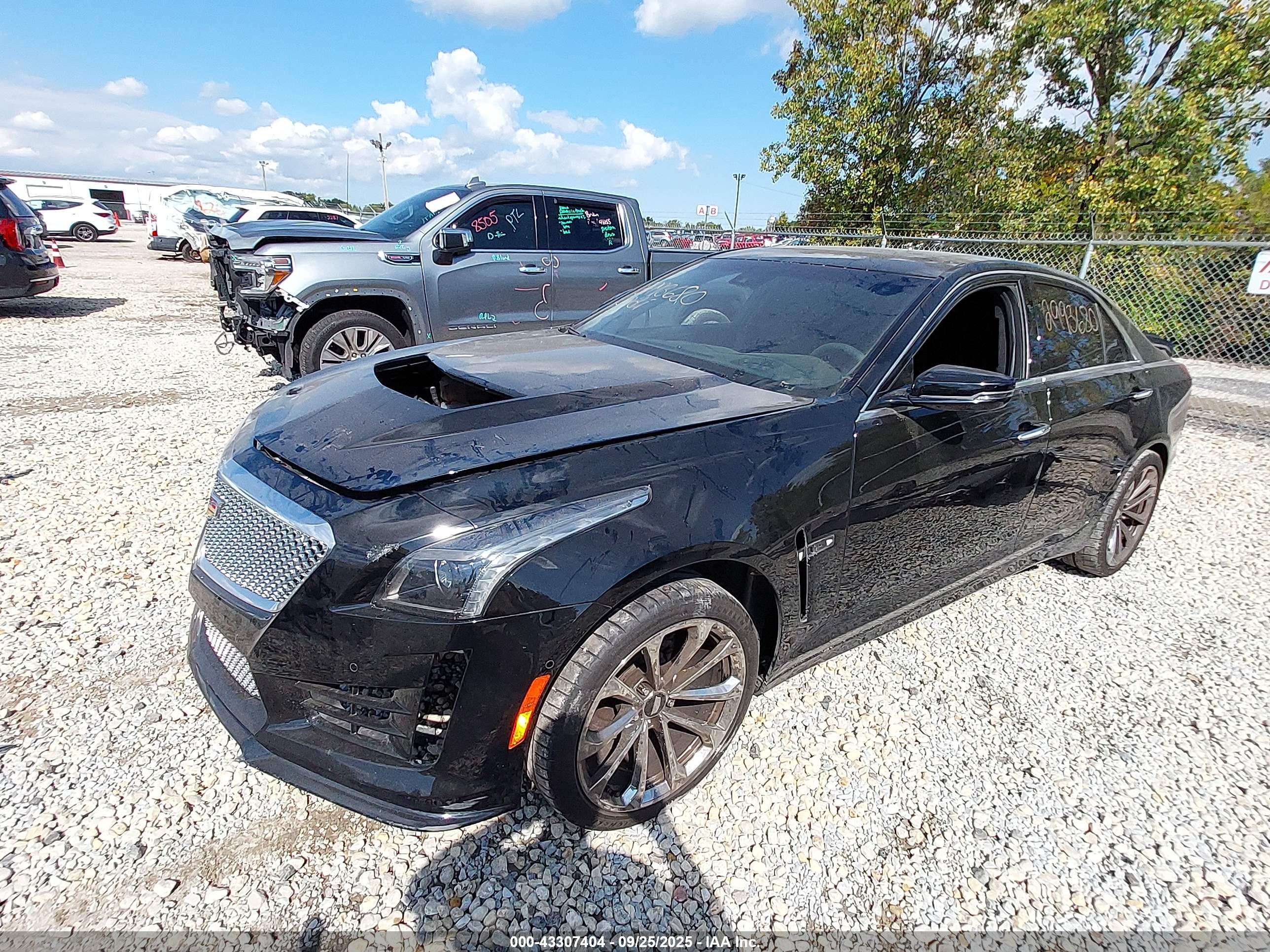 CADILLAC CTS-V image 2