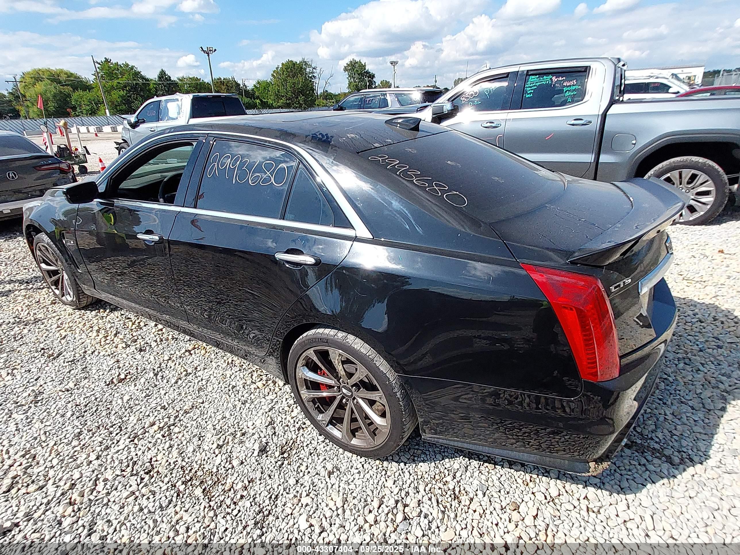 CADILLAC CTS-V image 3
