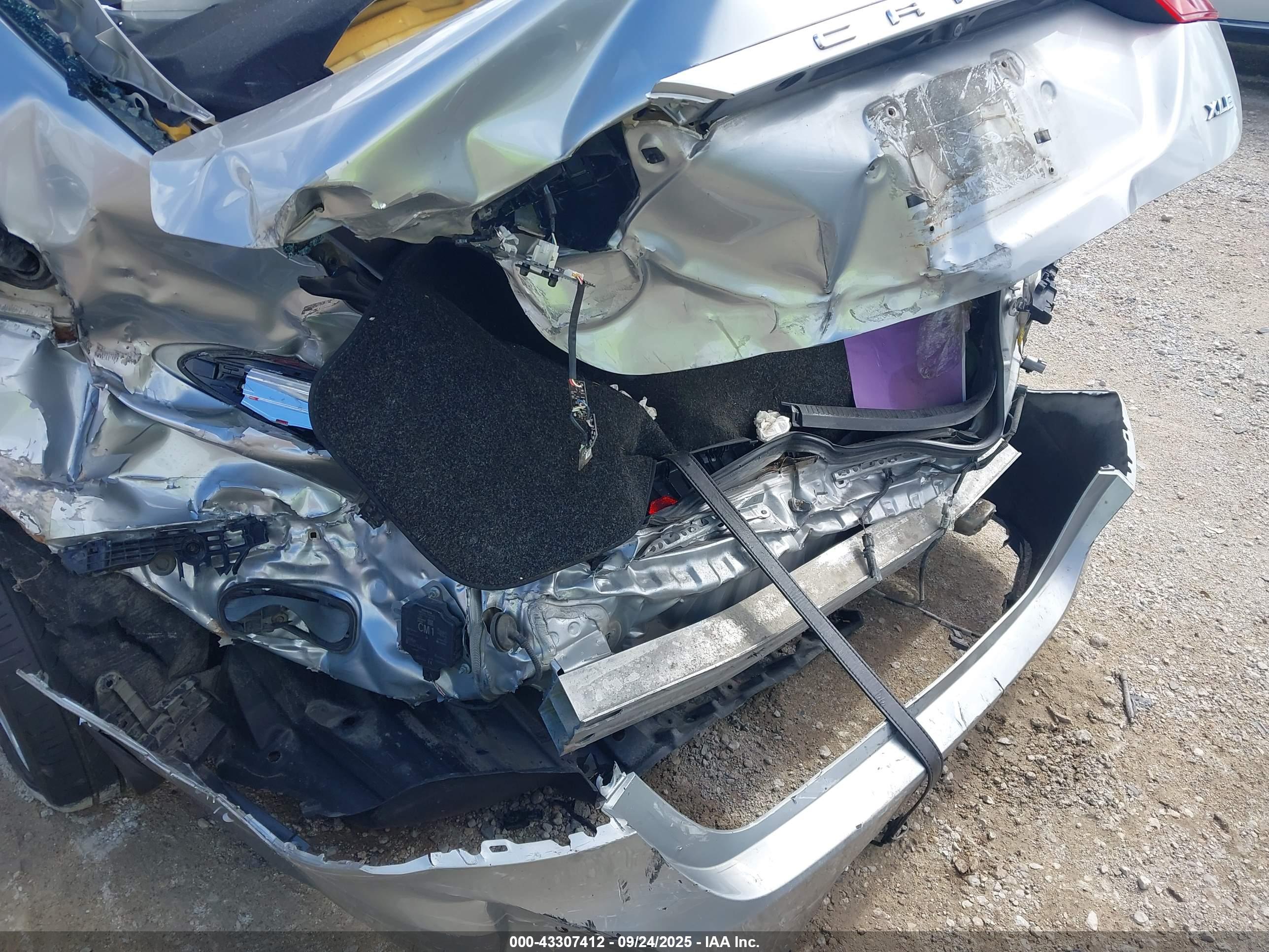 TOYOTA CAMRY image 6