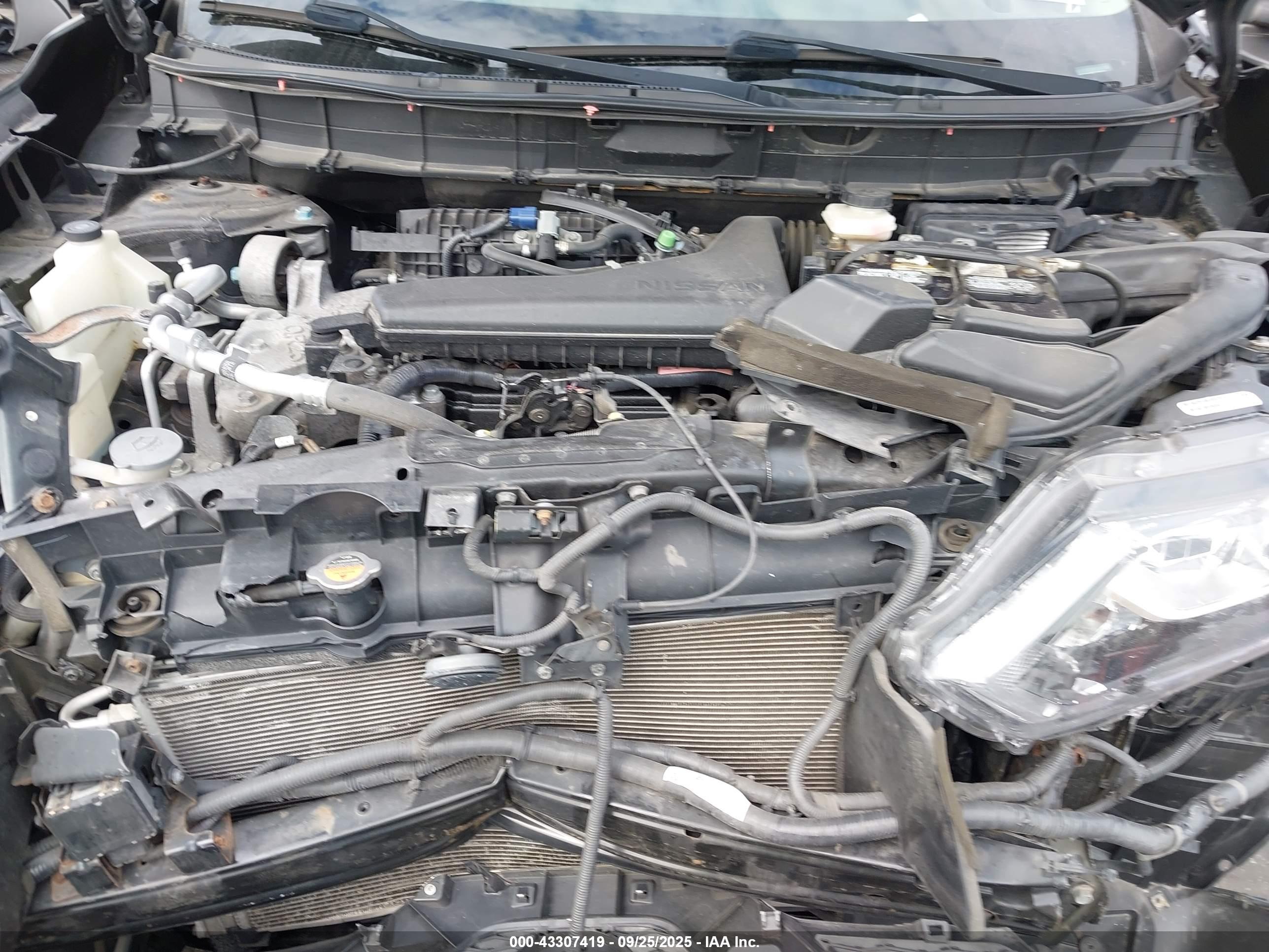 NISSAN ROGUE image 10