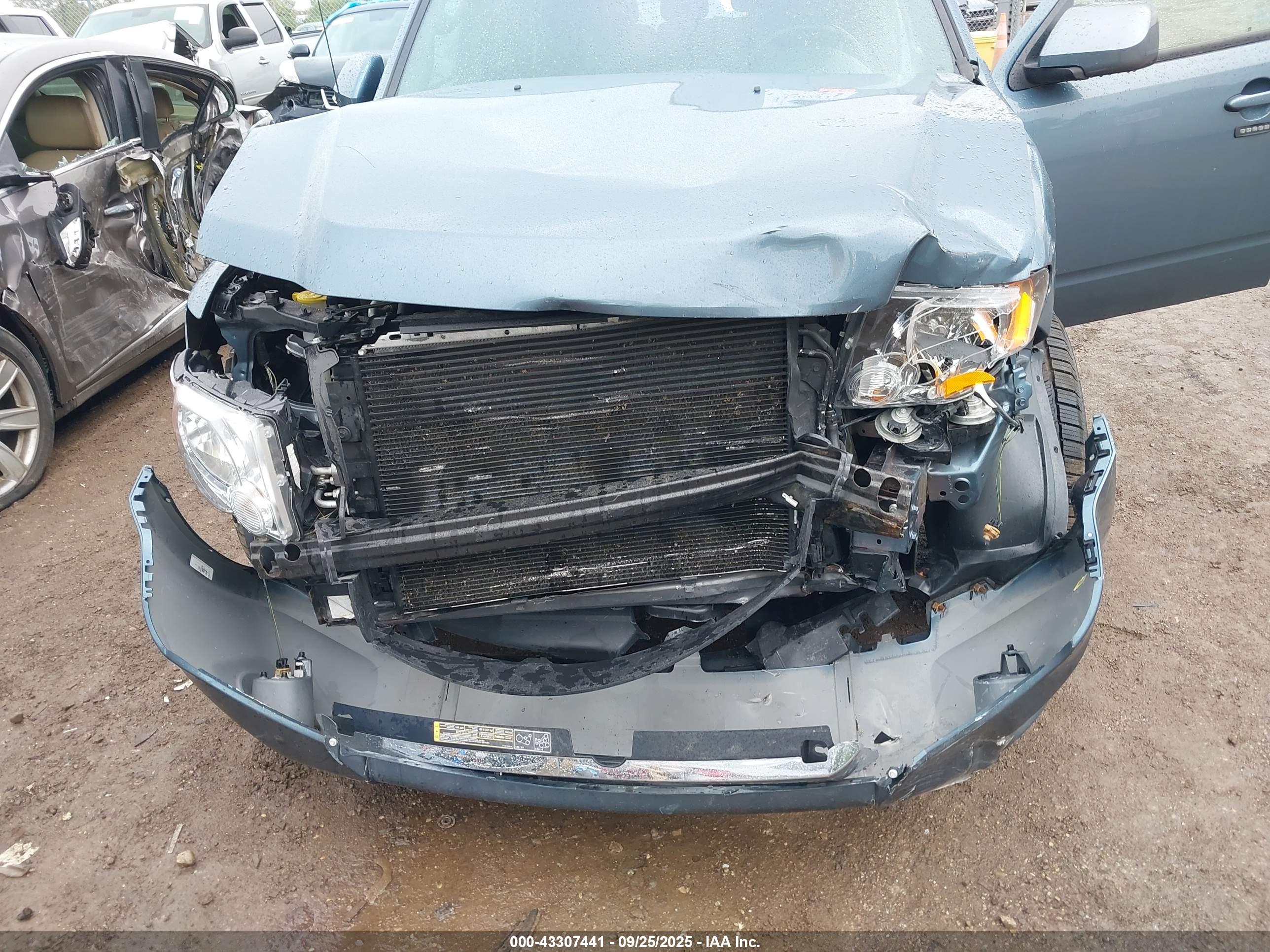 FORD ESCAPE image 6