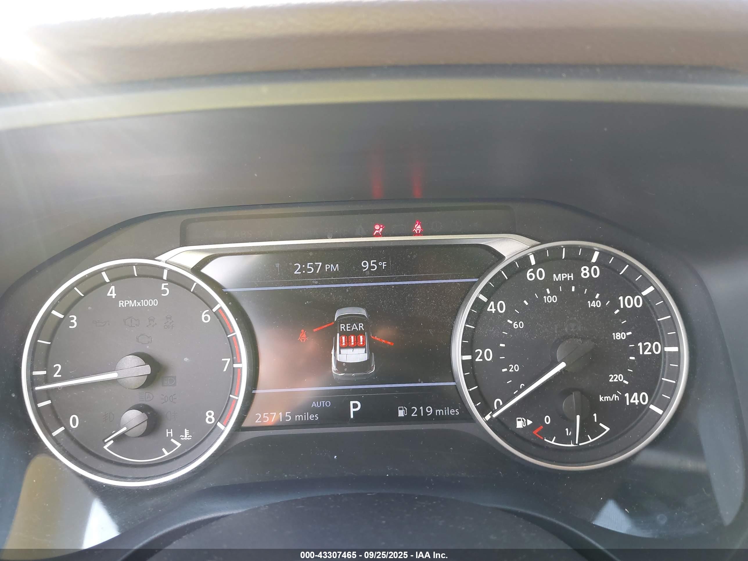 NISSAN ROGUE image 7