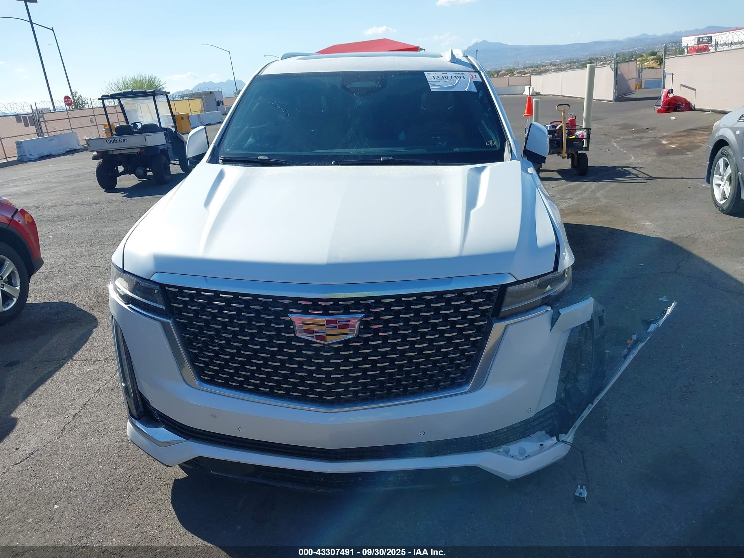 CADILLAC ESCALADE image 6