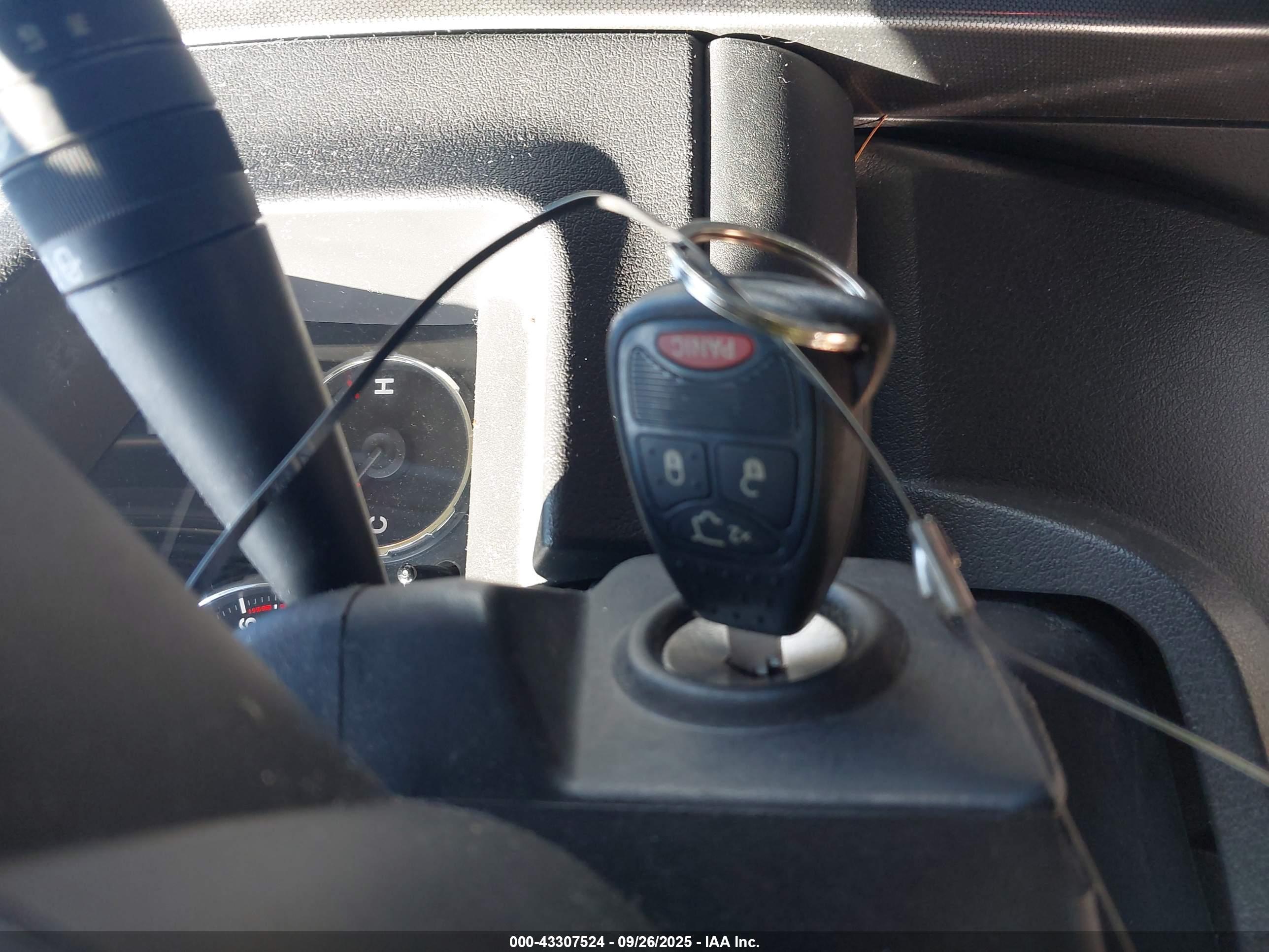 JEEP LIBERTY image 11