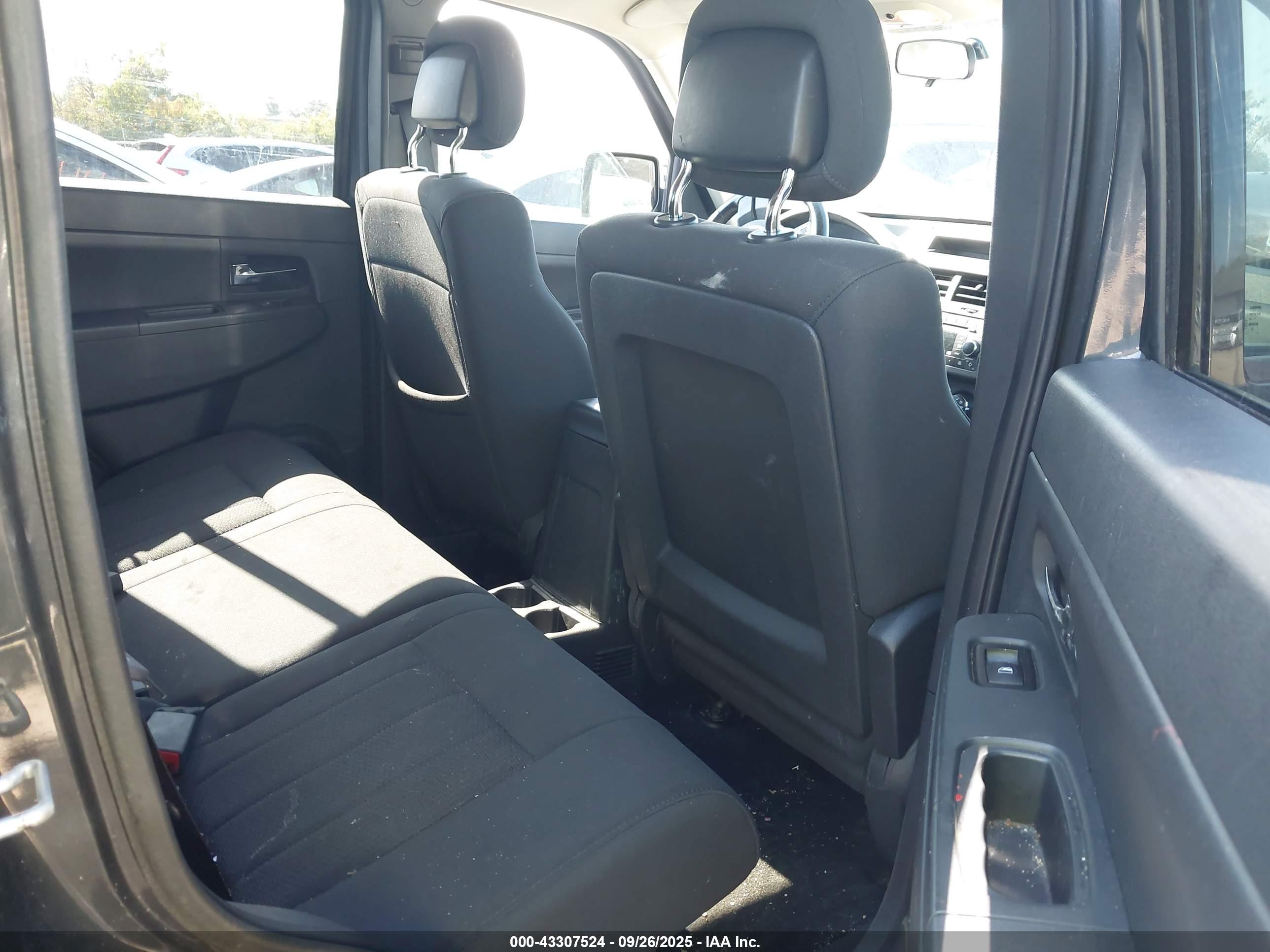 JEEP LIBERTY image 8