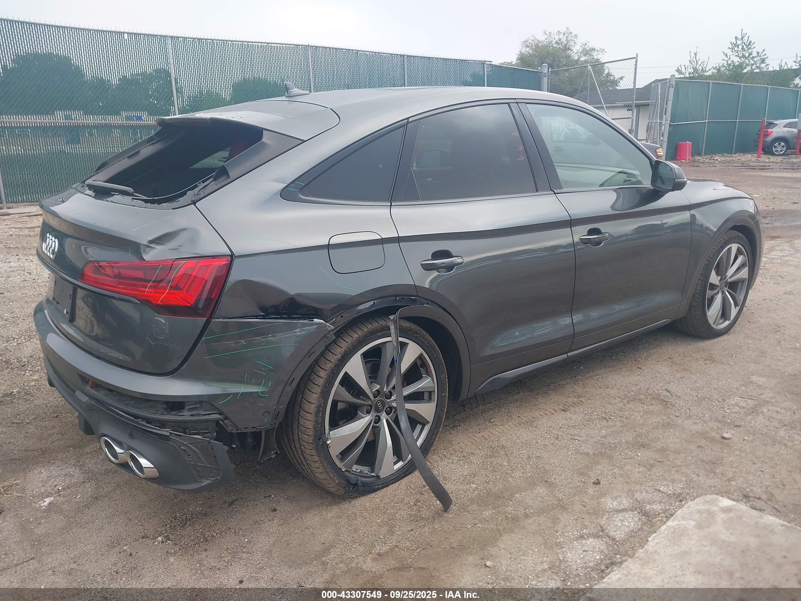 AUDI SQ5 image 4