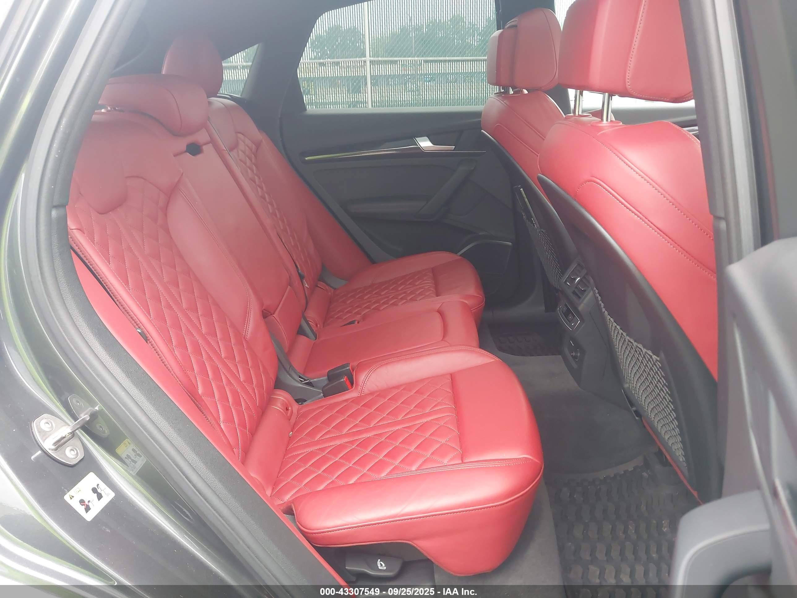 AUDI SQ5 image 8