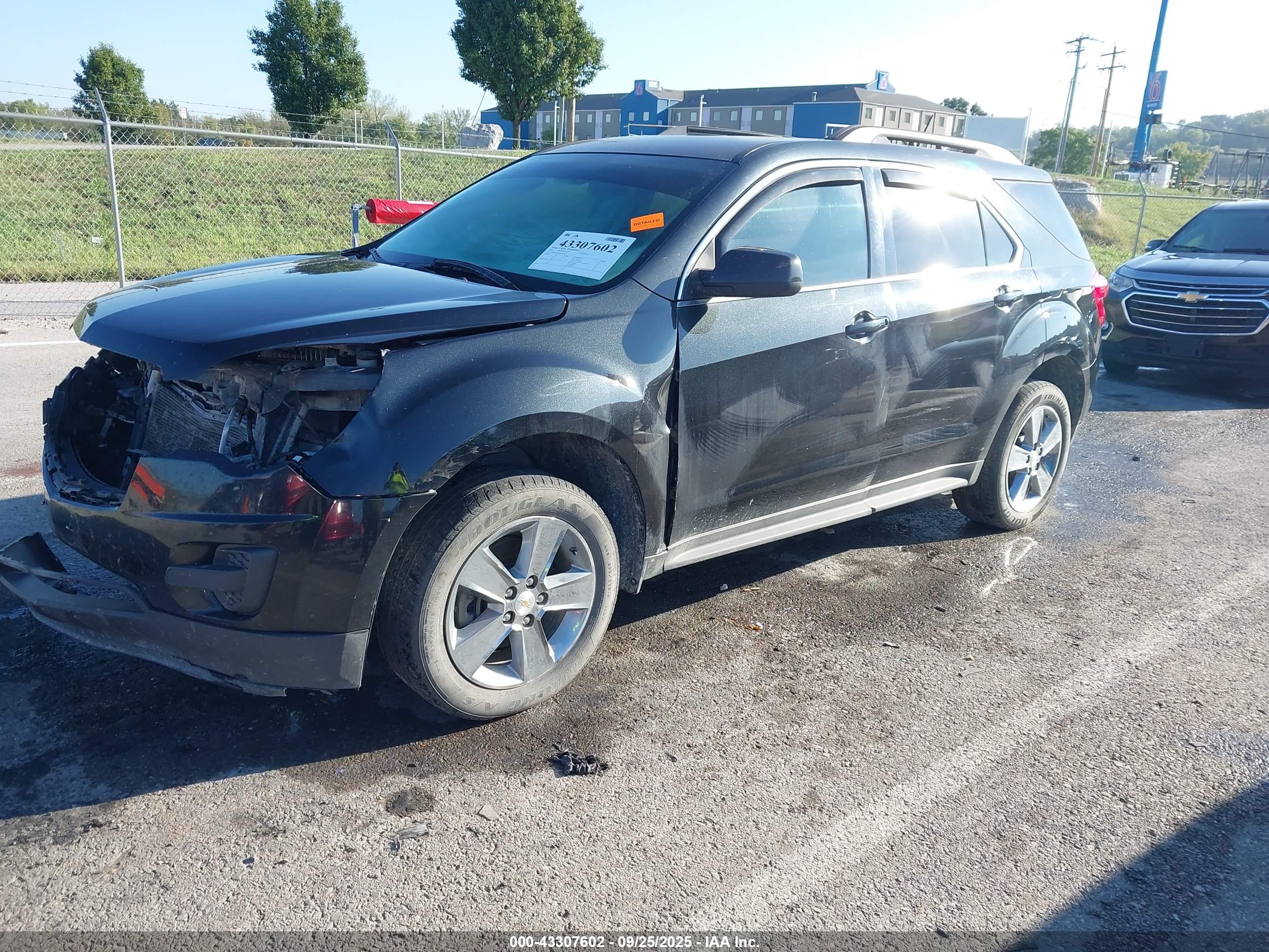 CHEVROLET EQUINOX image 2