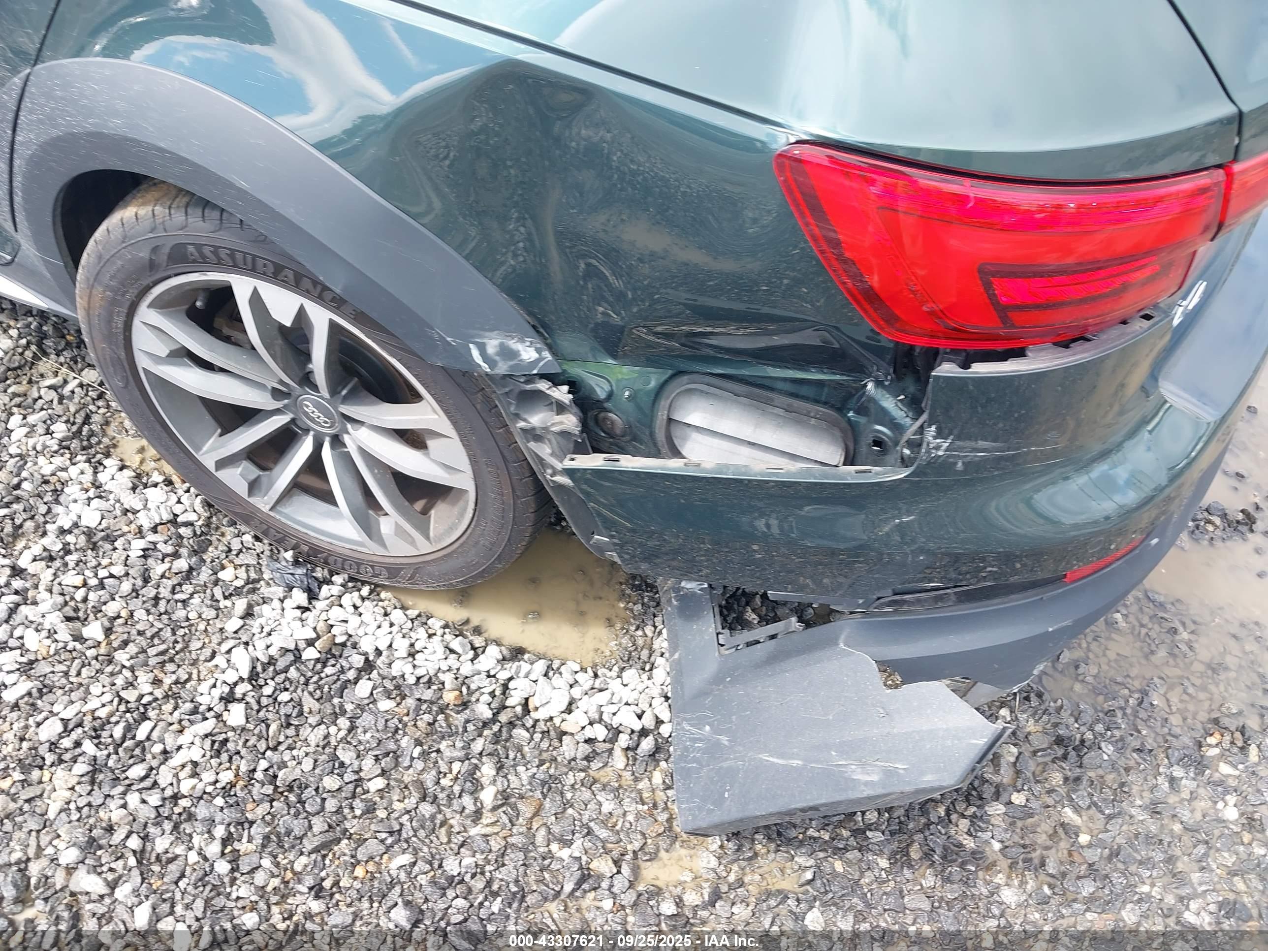 AUDI A4 image 6