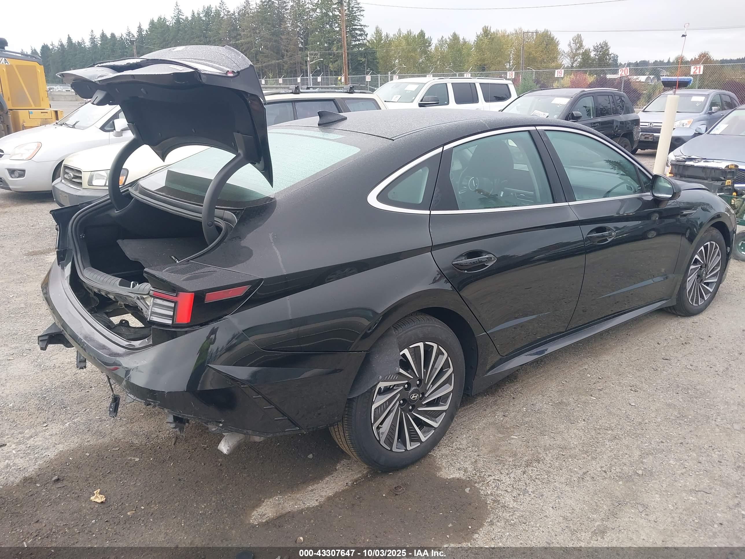 HYUNDAI SONATA image 4