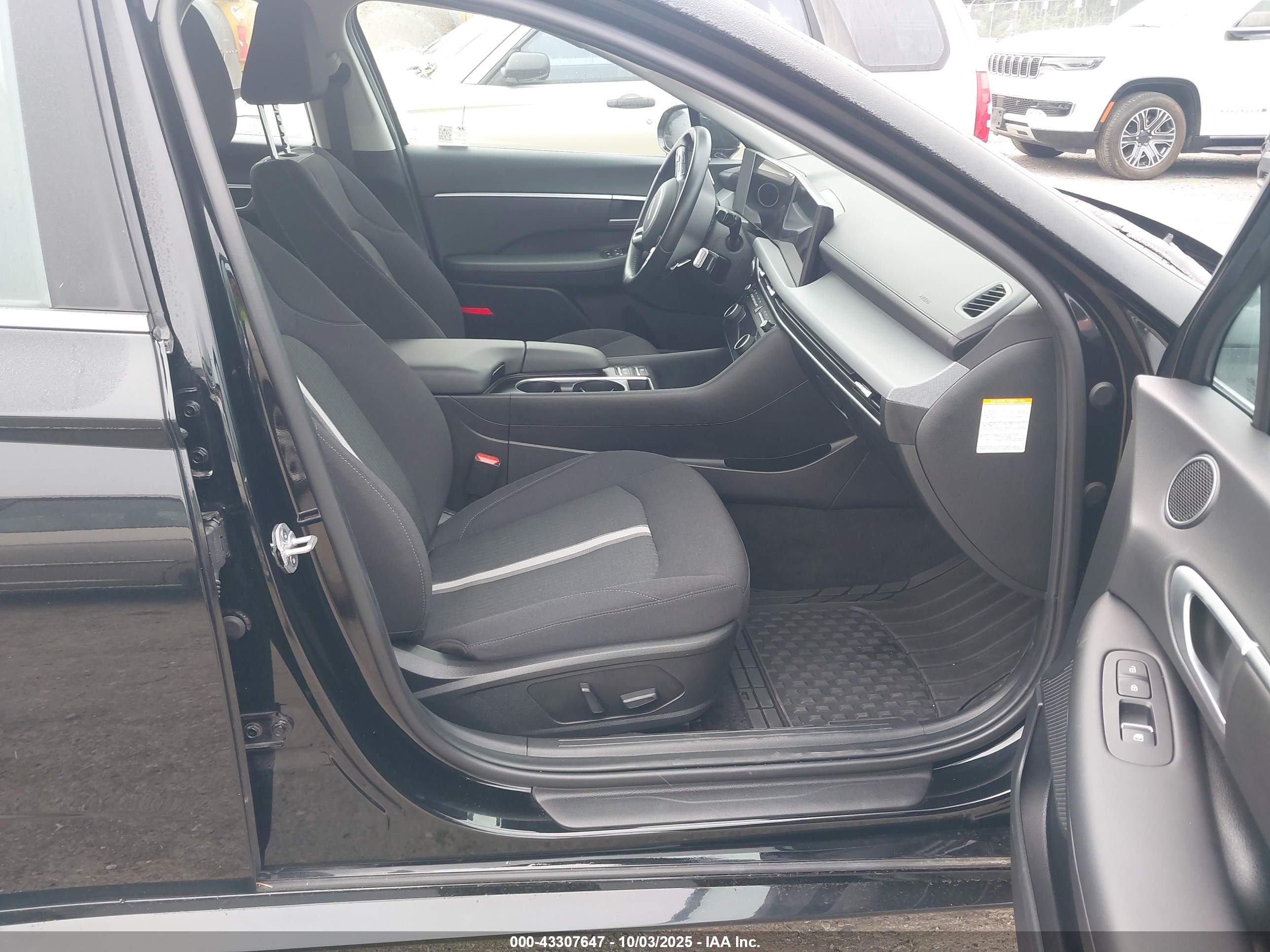 HYUNDAI SONATA image 5