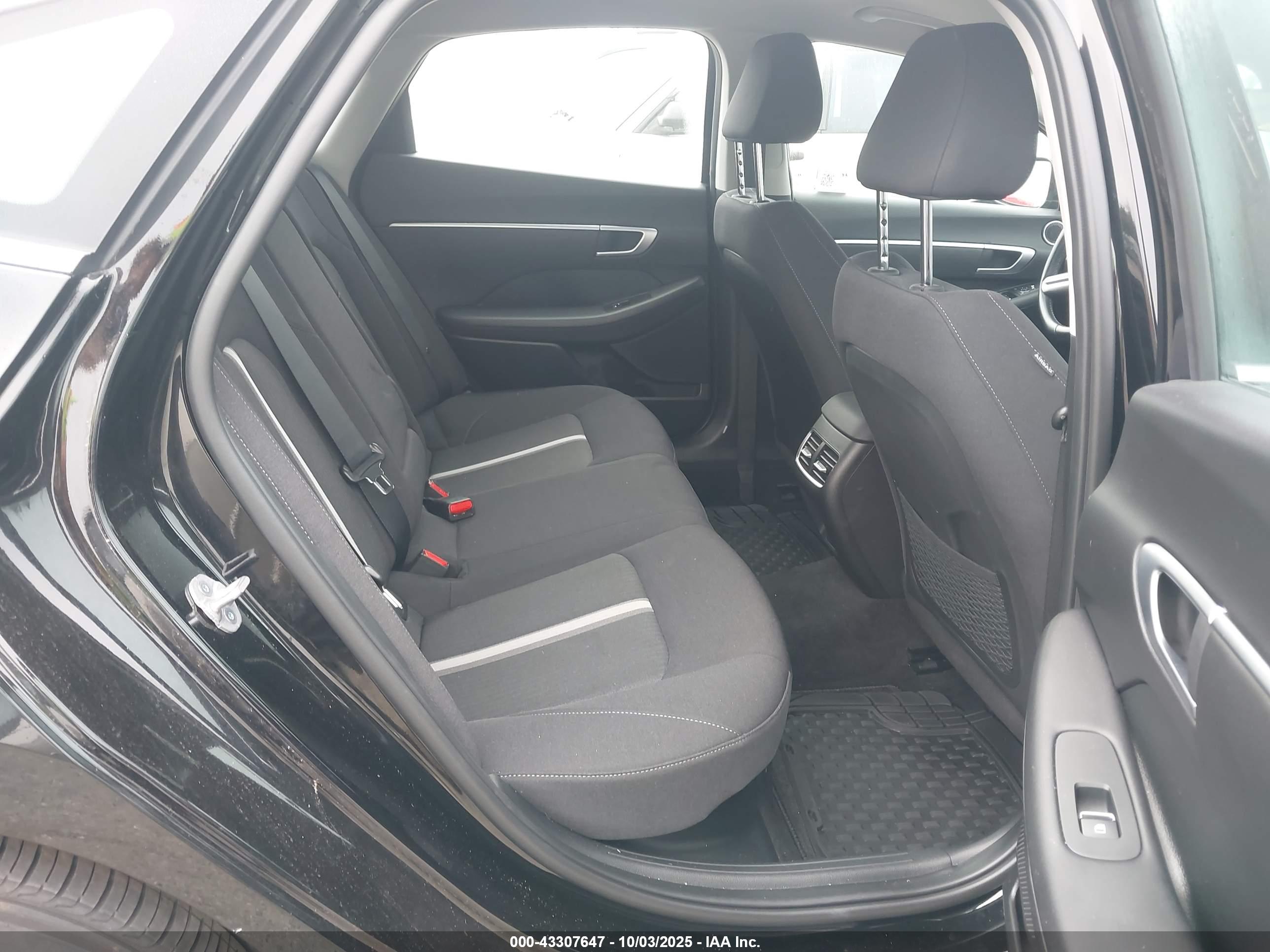 HYUNDAI SONATA image 8