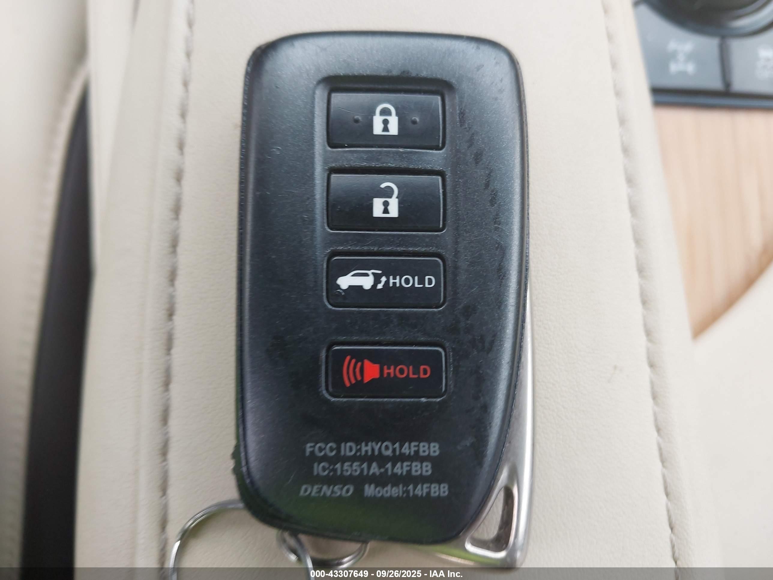 LEXUS RX image 11