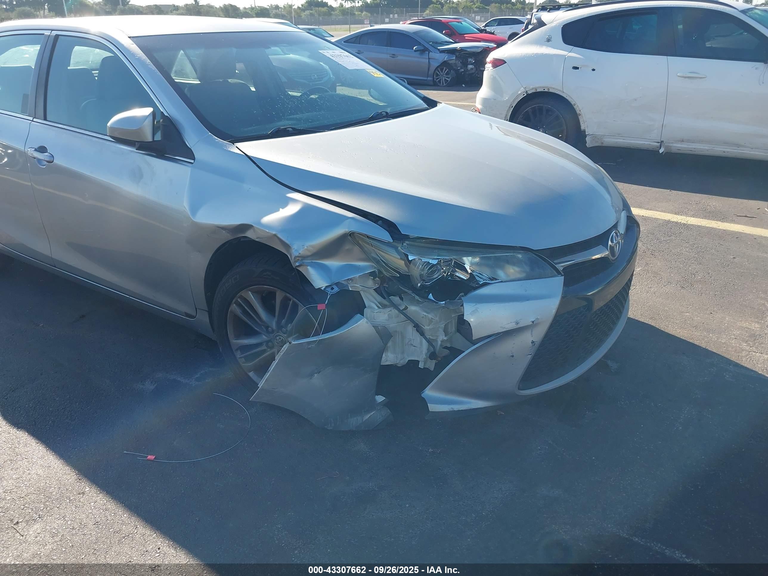 TOYOTA CAMRY image 6