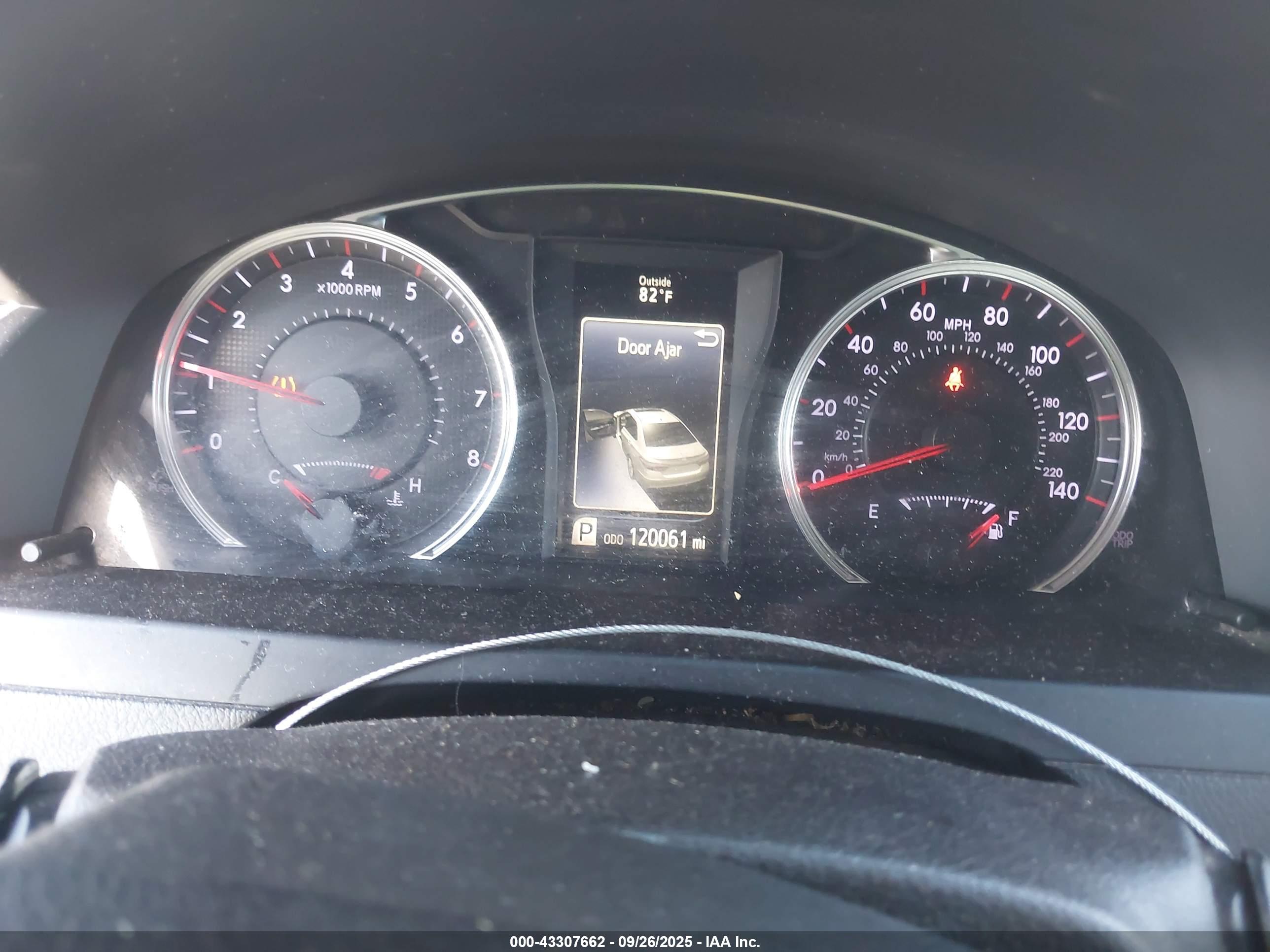 TOYOTA CAMRY image 7