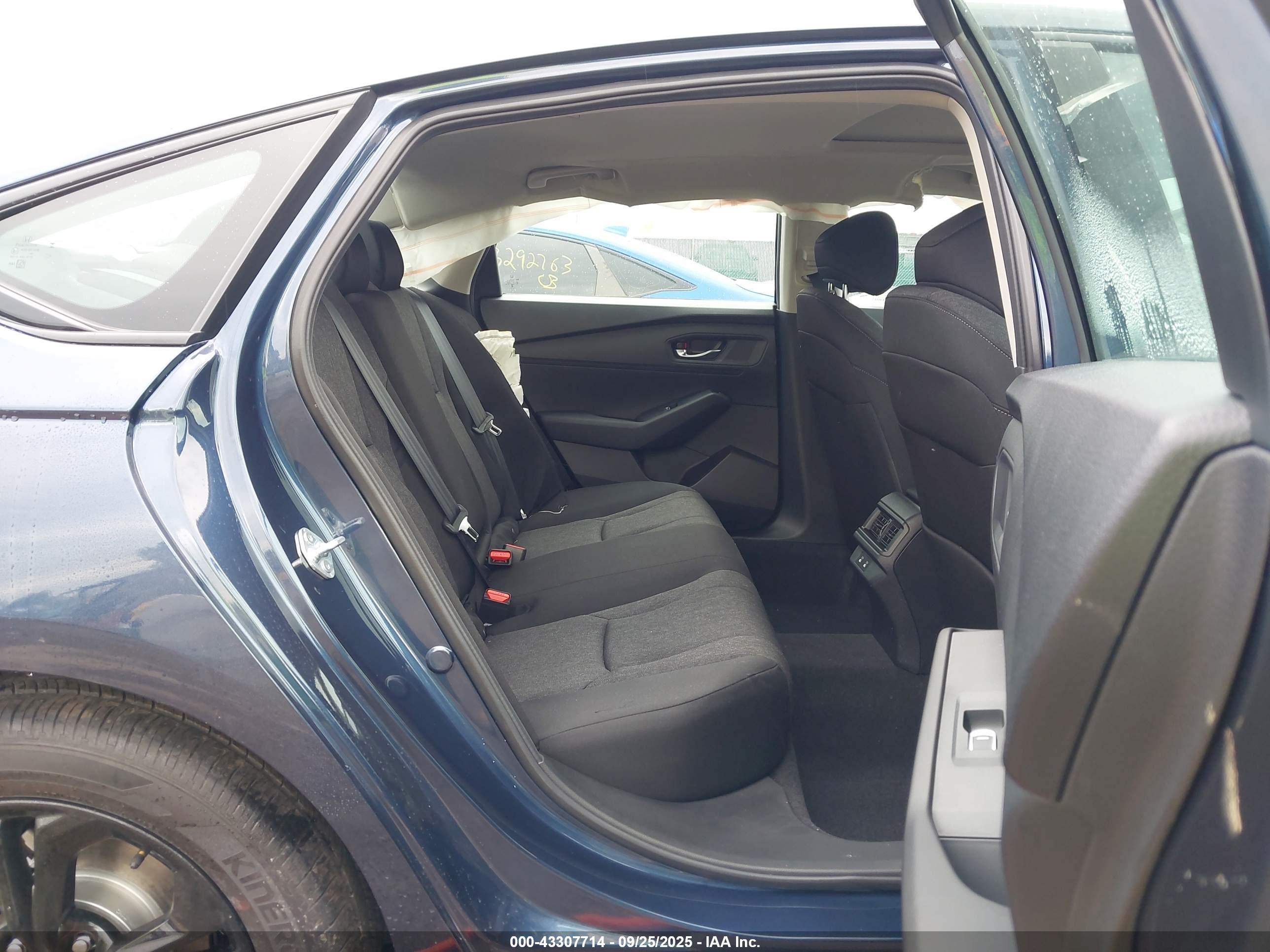 HONDA ACCORD image 8