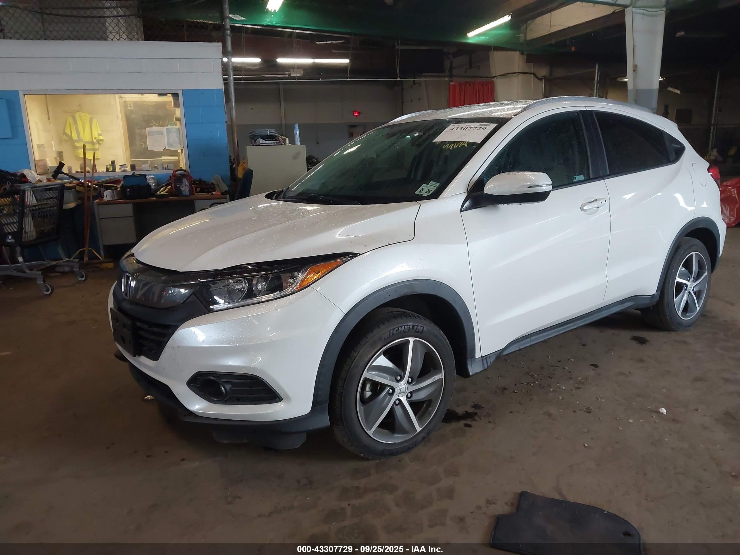 HONDA HR-V image 2
