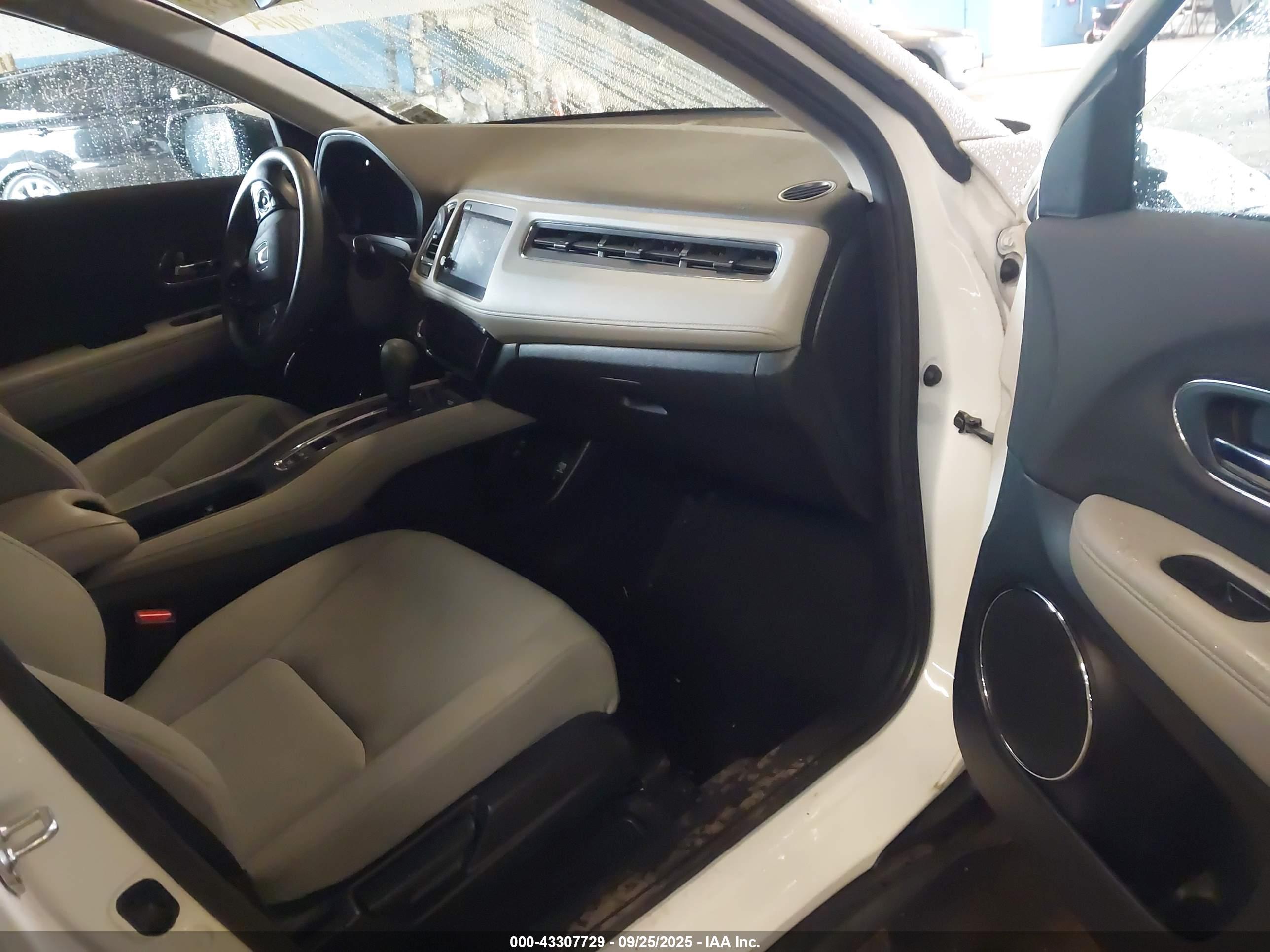 HONDA HR-V image 5