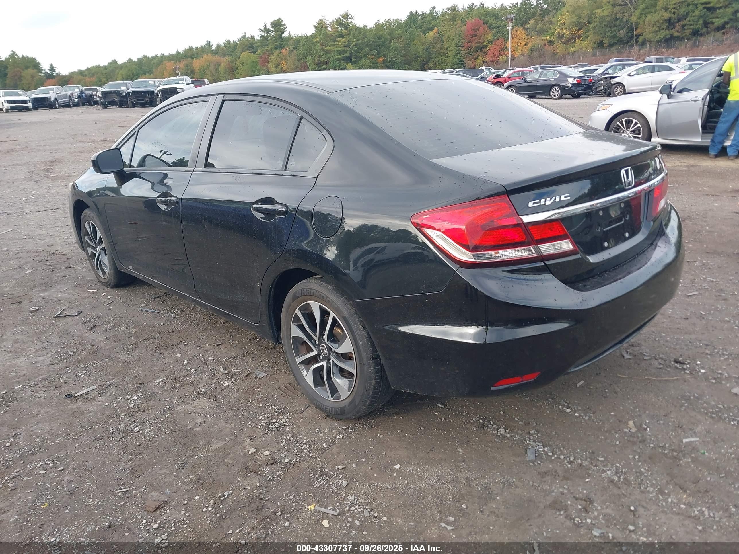 HONDA CIVIC image 3