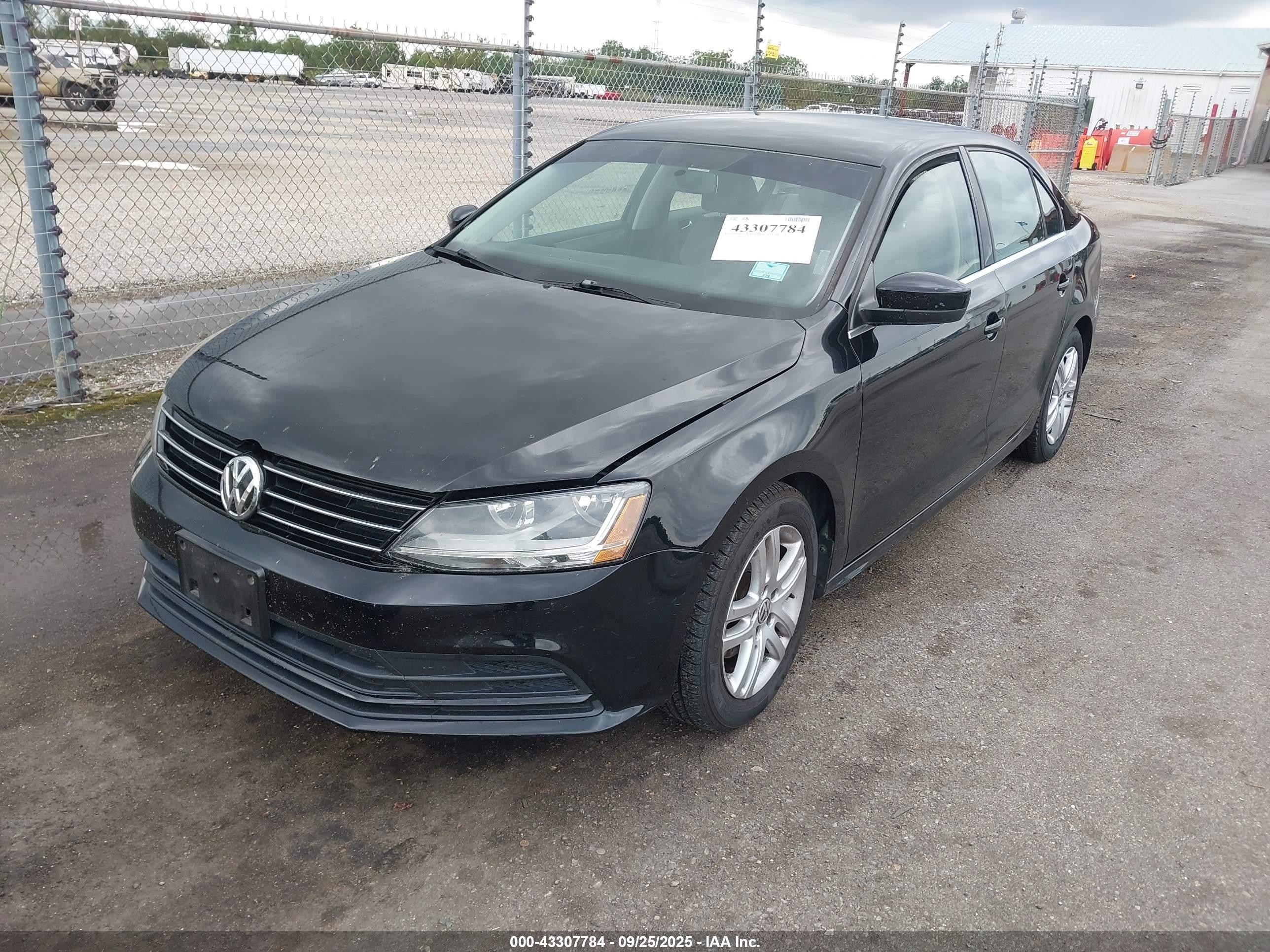 VOLKSWAGEN JETTA image 2