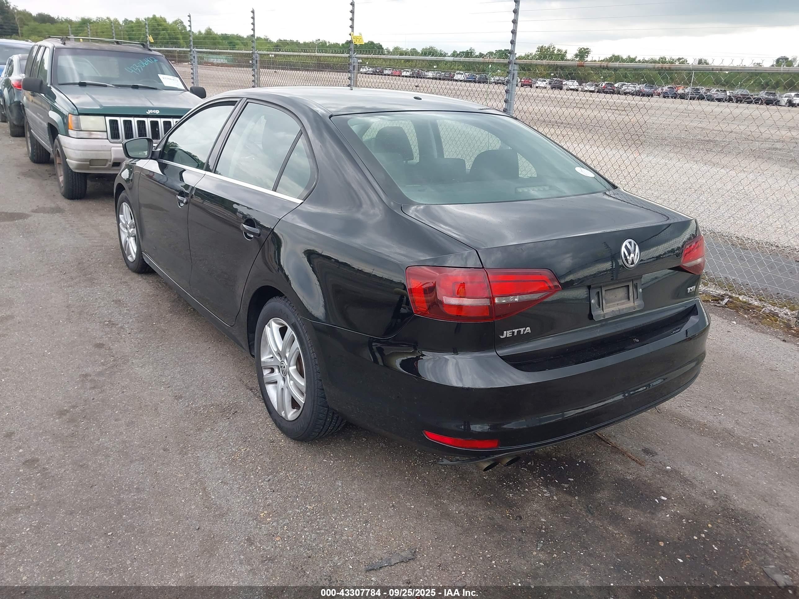VOLKSWAGEN JETTA image 3