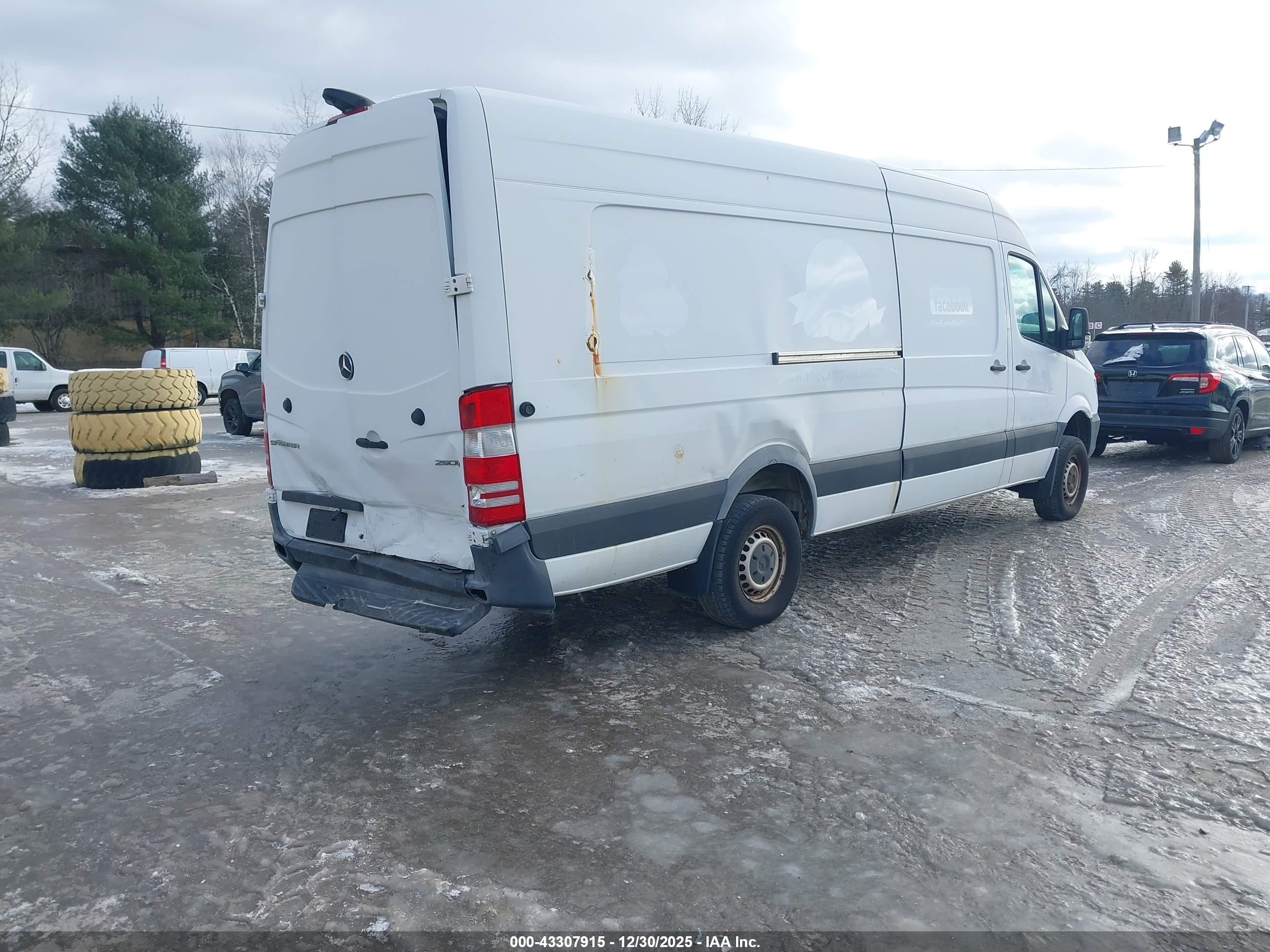 MERCEDES-BENZ SPRINTER image 4
