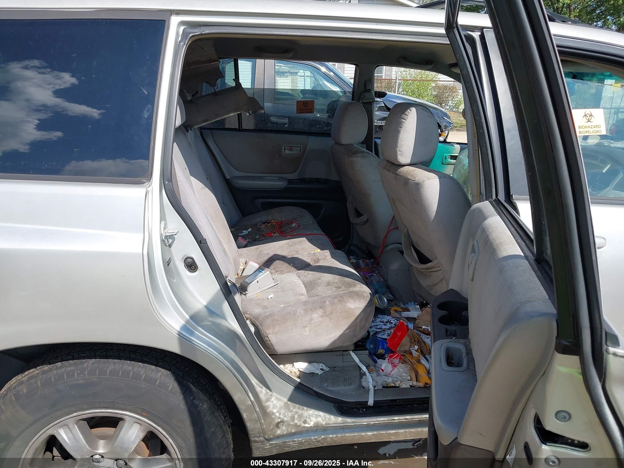 TOYOTA HIGHLANDER image 8