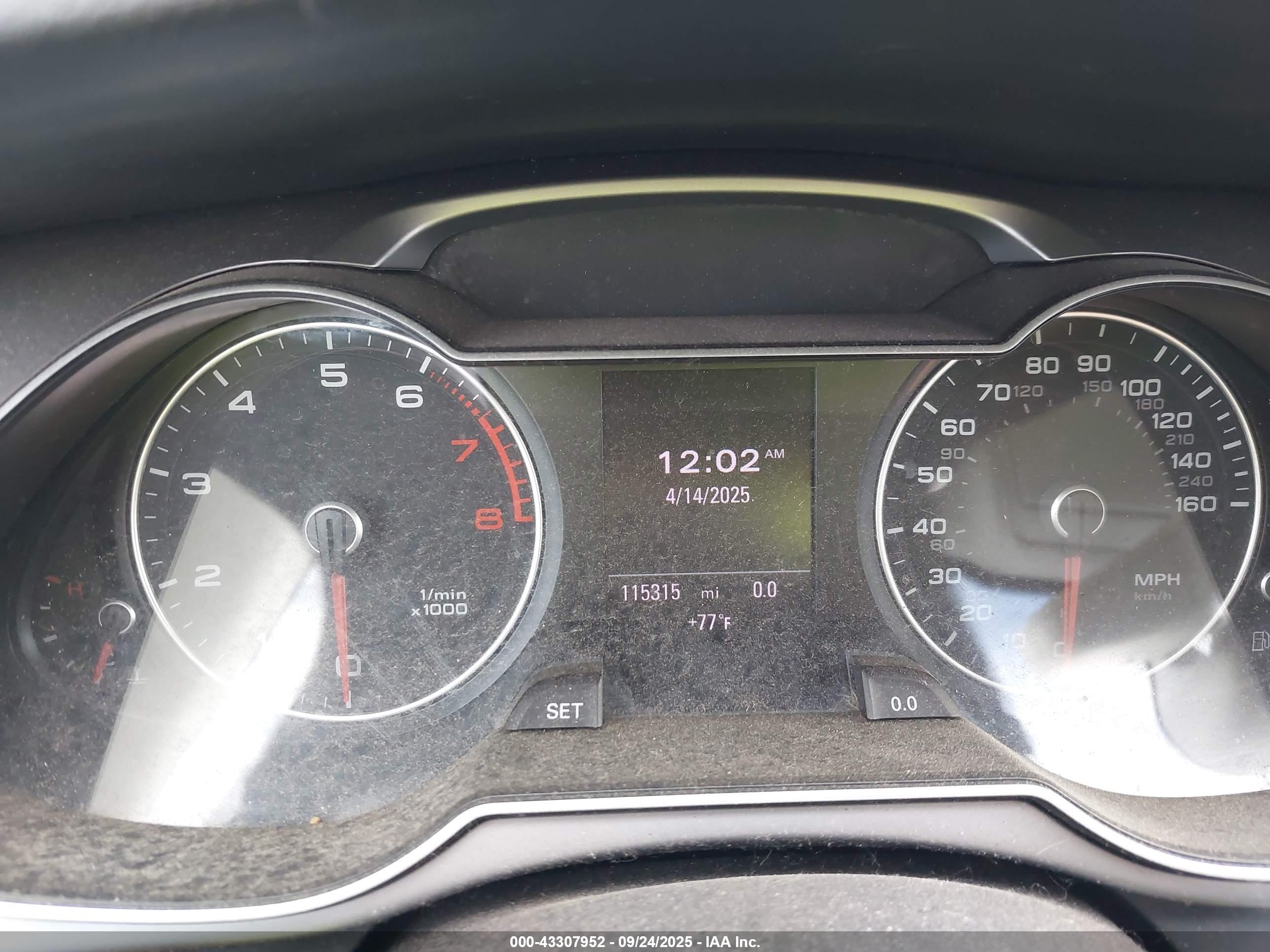 AUDI A4 image 7