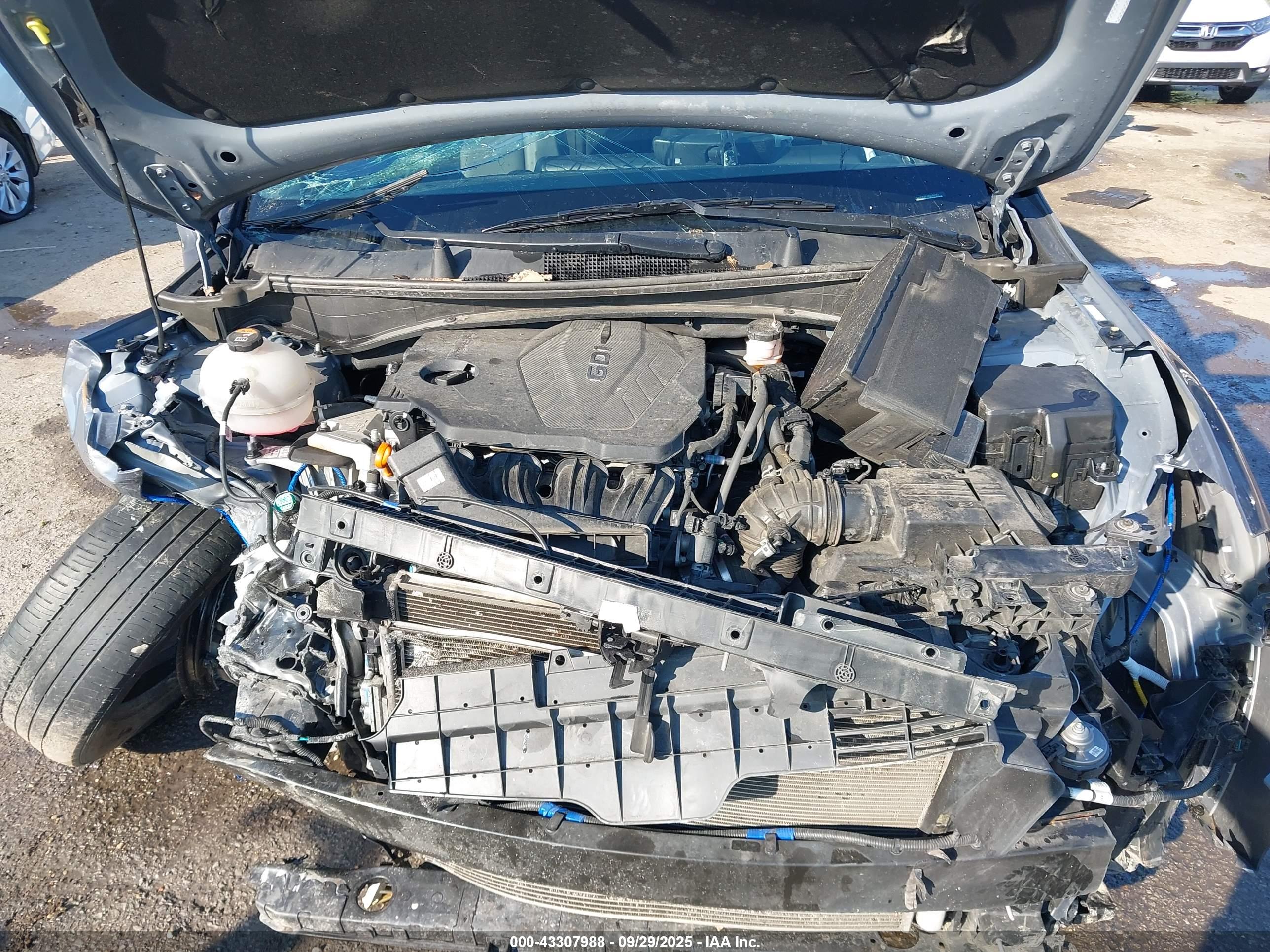 KIA SPORTAGE image 10