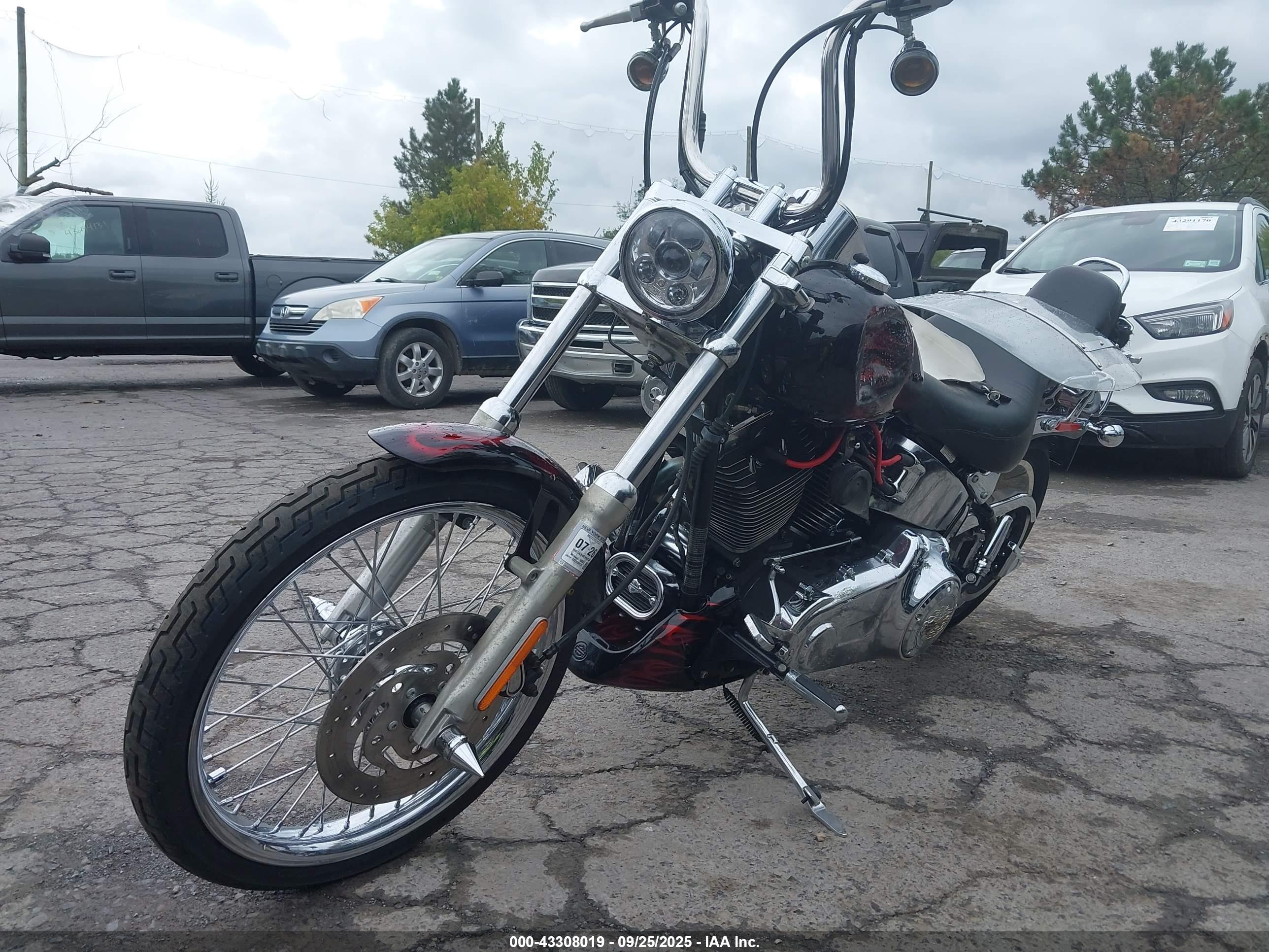 HARLEY-DAVIDSON FXST image 2