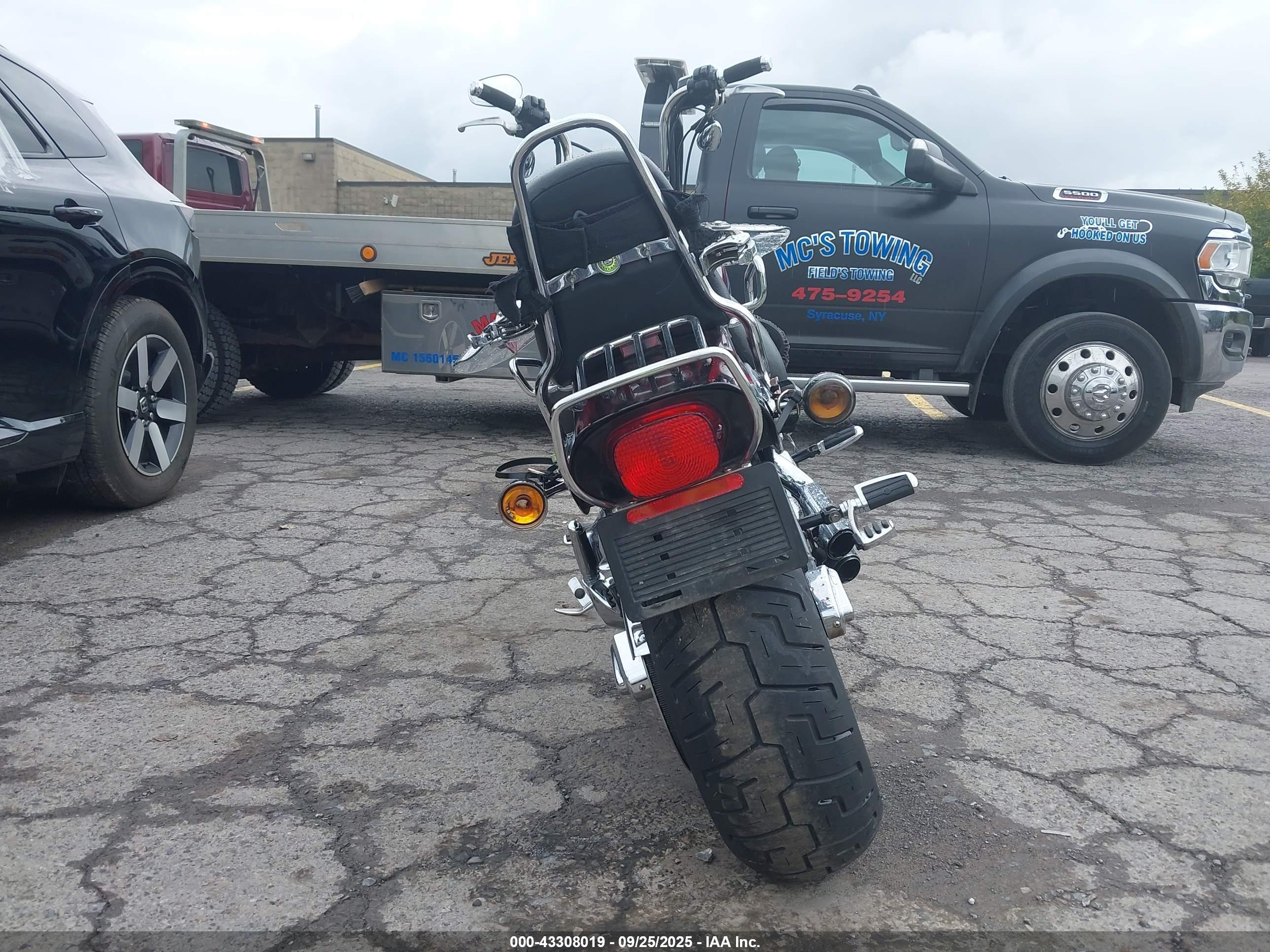 HARLEY-DAVIDSON FXST image 6