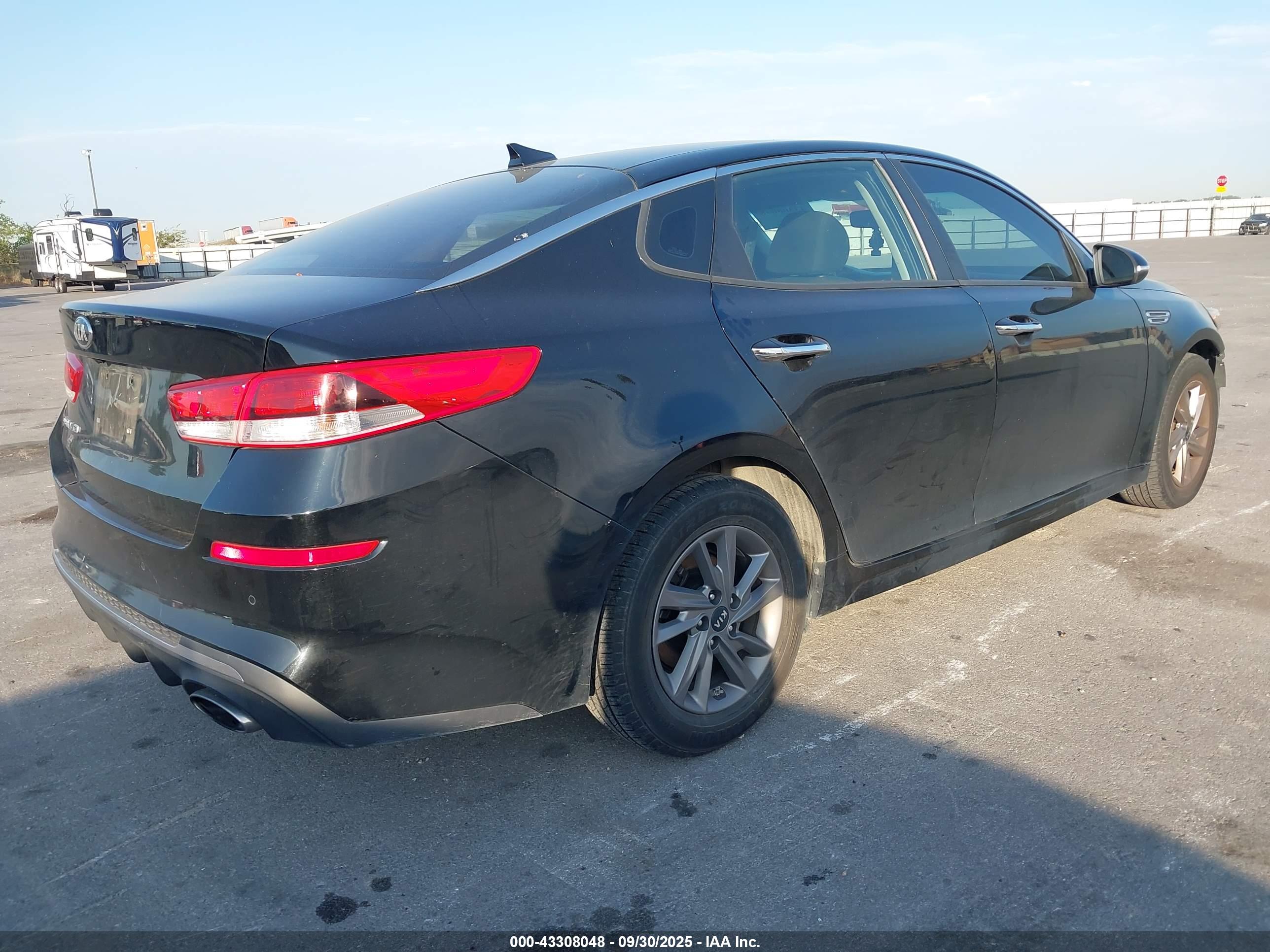 KIA OPTIMA image 4