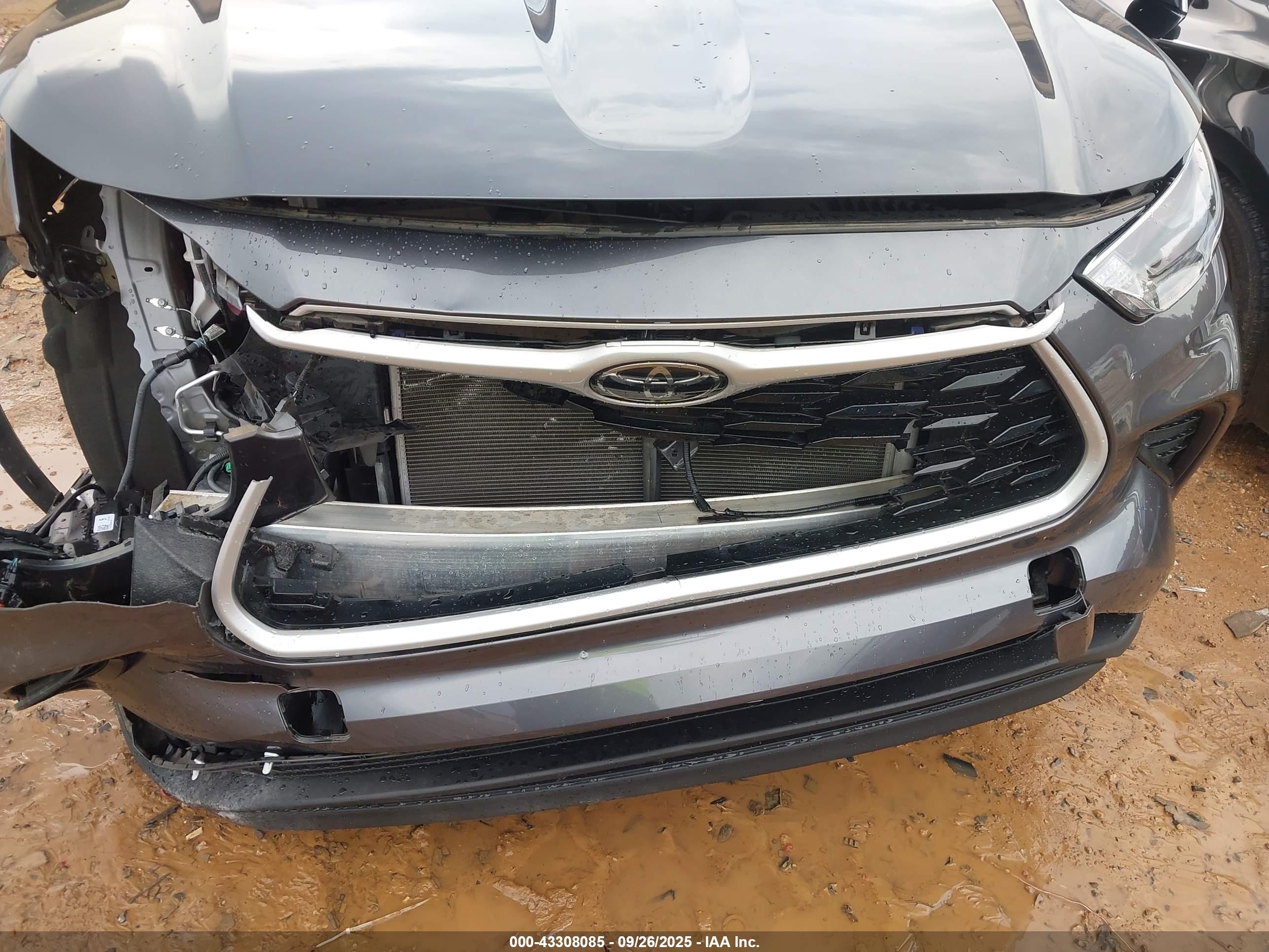 TOYOTA HIGHLANDER image 6