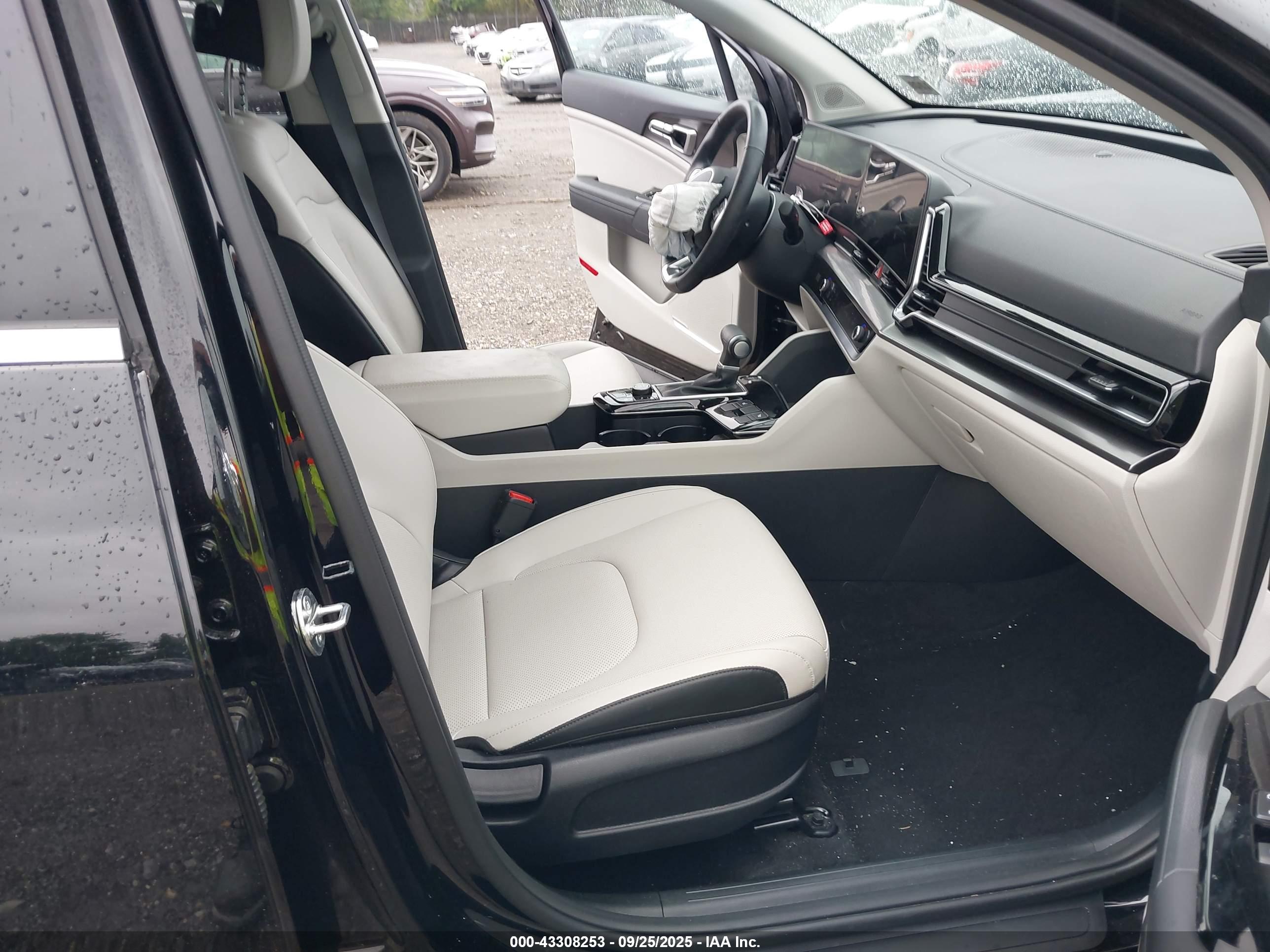 KIA SPORTAGE image 5