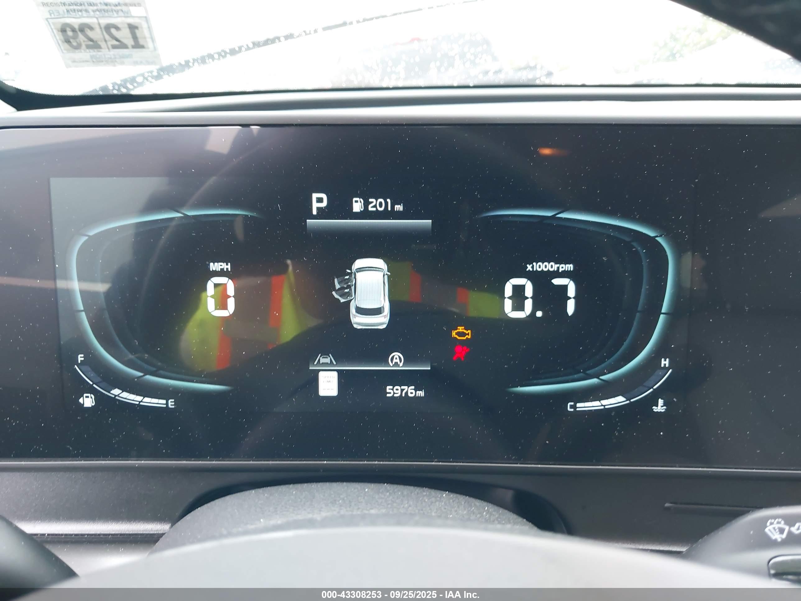 KIA SPORTAGE image 7
