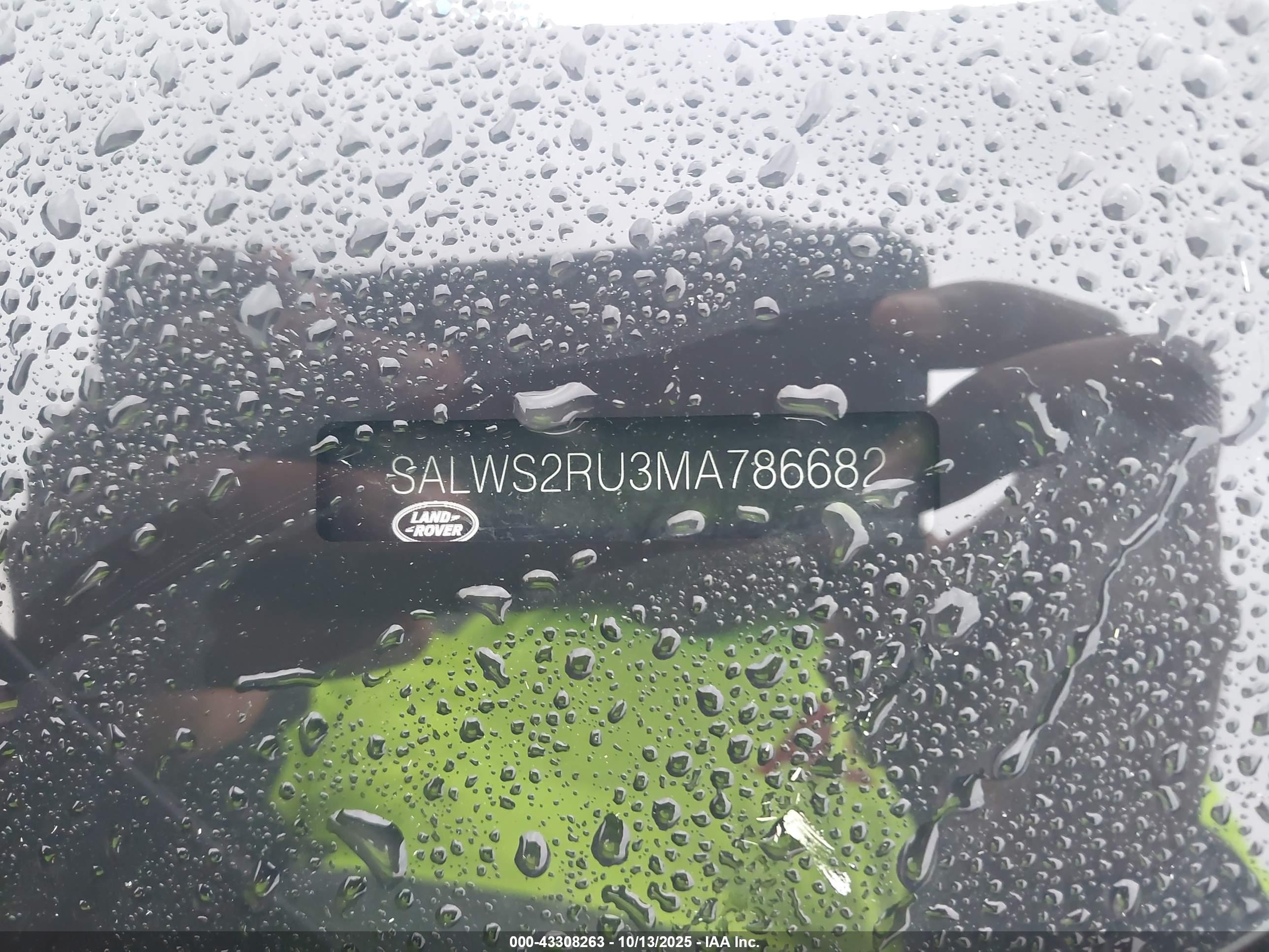 LAND ROVER image 9