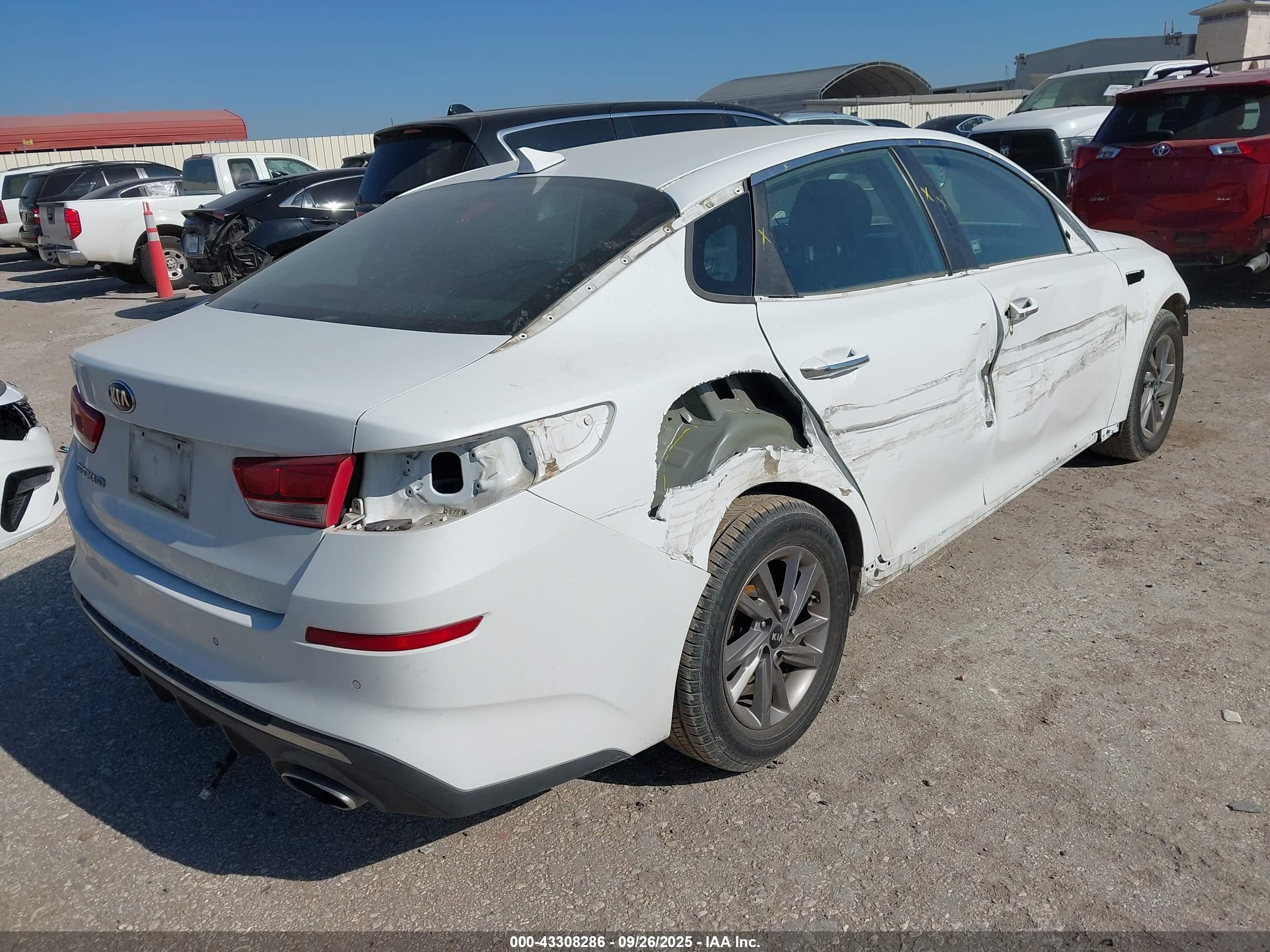 KIA OPTIMA image 4